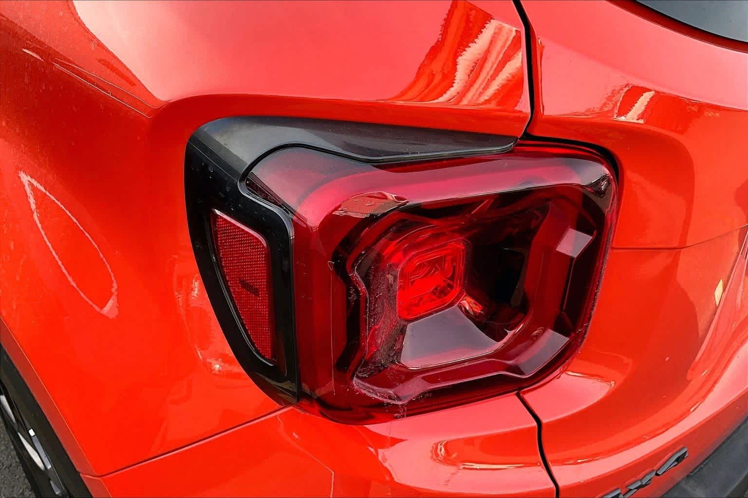 Thumbnail: 2021 Jeep Renegade - 12