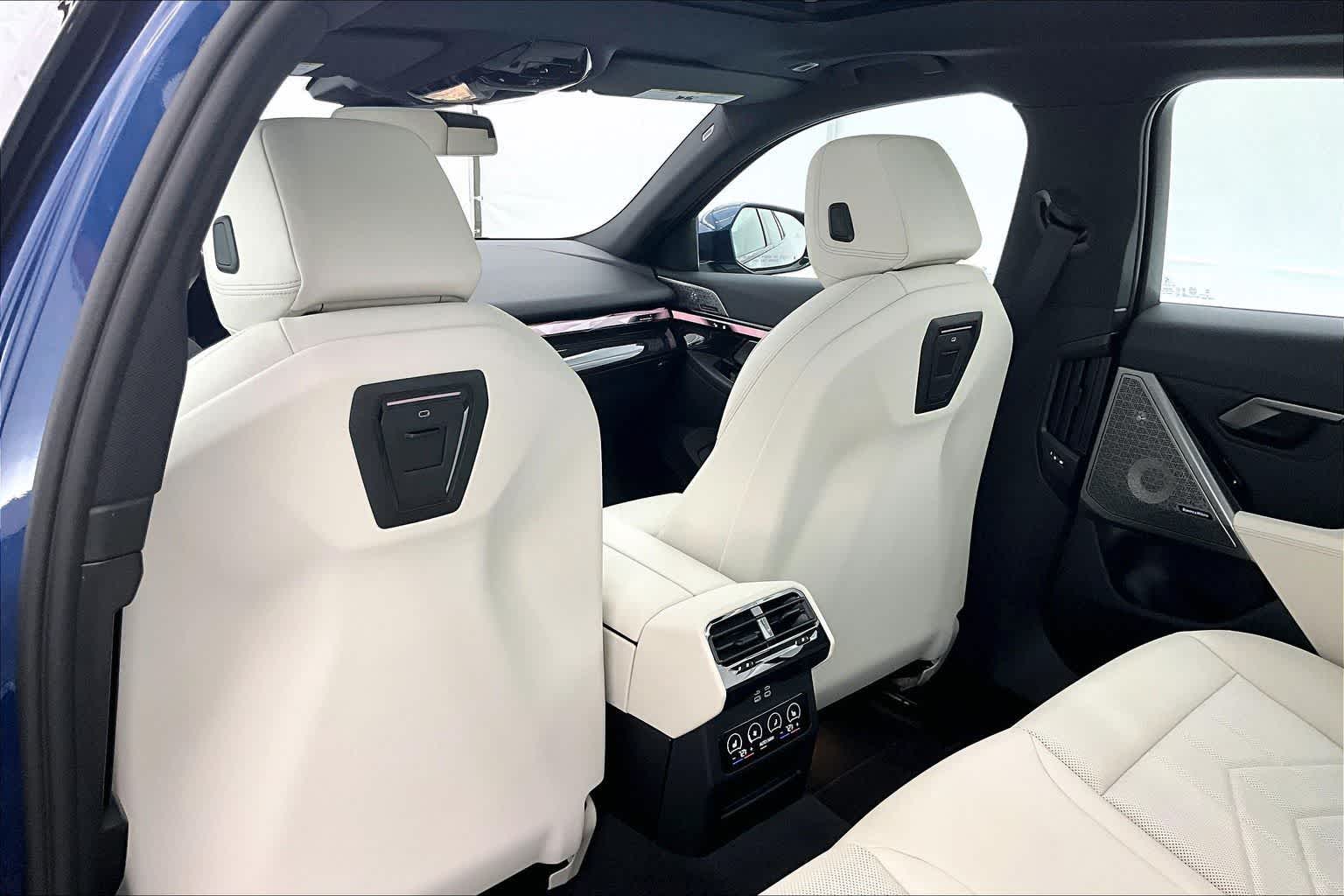 Thumbnail: 2026 BMW 5 Series - 12
