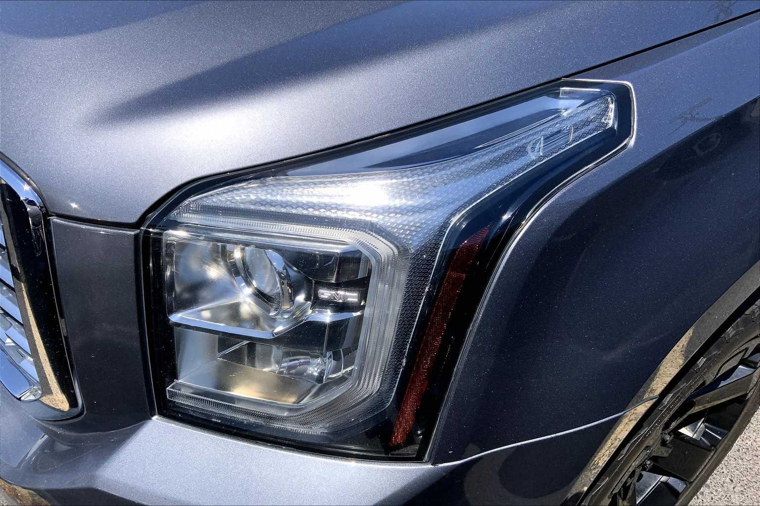 Thumbnail: 2020 GMC Yukon - 16