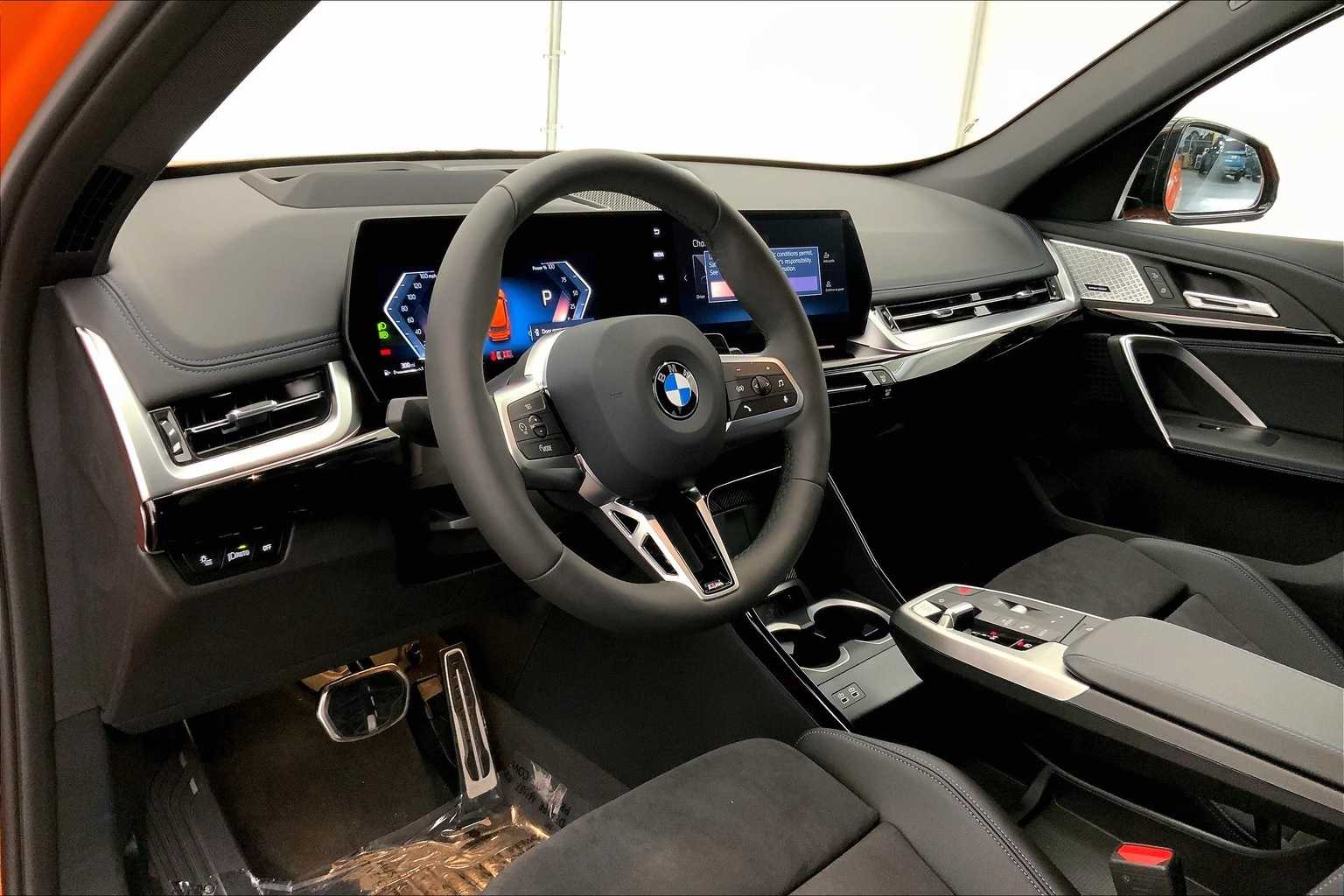 Thumbnail: 2025 BMW X1 - 2