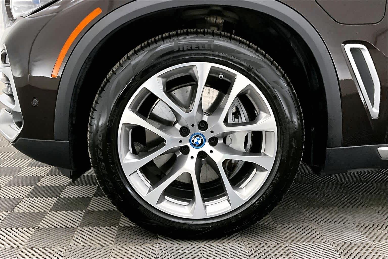 Thumbnail: 2022 BMW X5 - 8