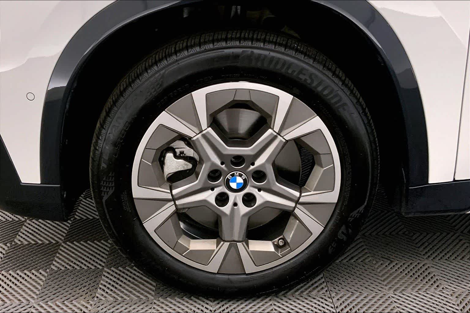 Thumbnail: 2025 BMW X1 - 8