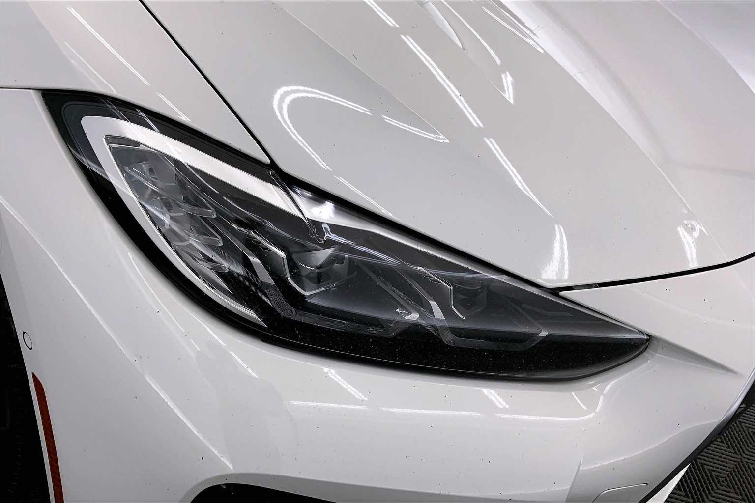 Thumbnail: 2022 BMW i4 - 32