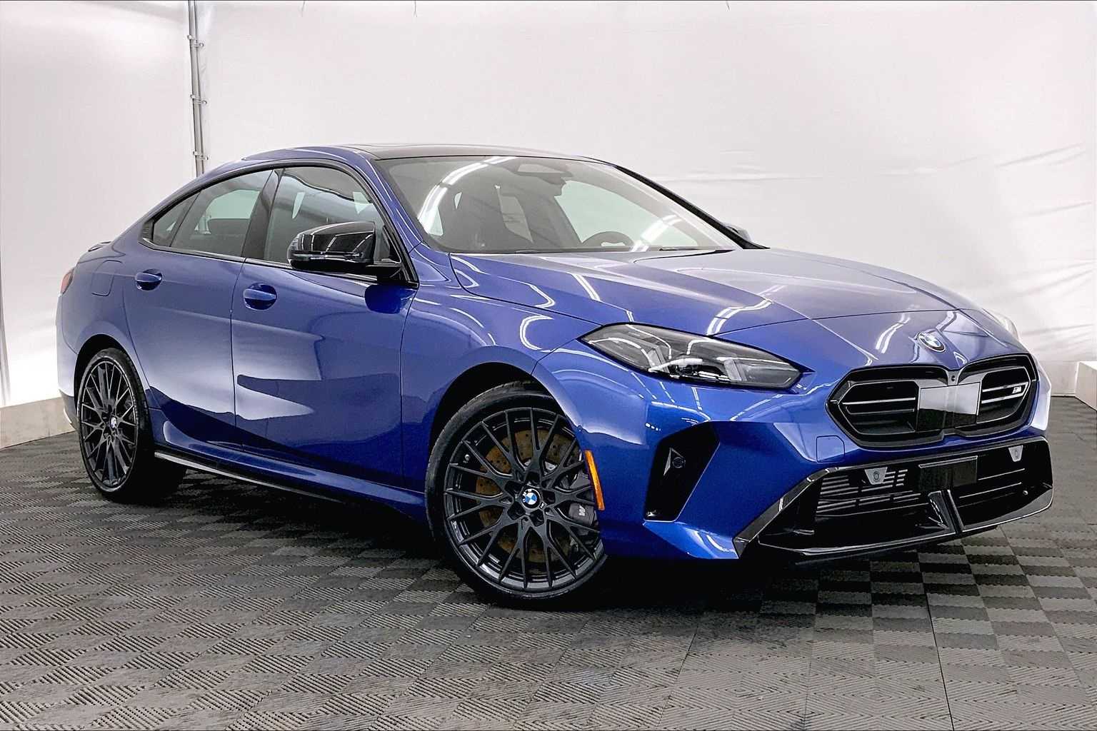Thumbnail: 2025 BMW 2 Series - 21