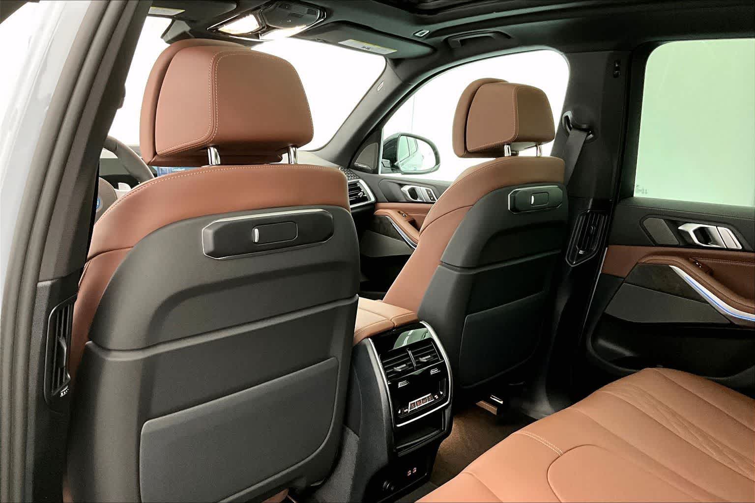 Thumbnail: 2026 BMW X5 - 12