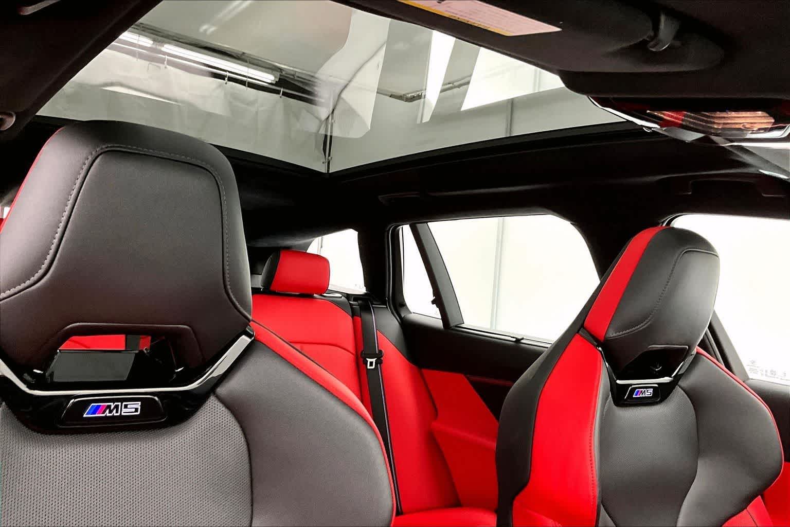 Thumbnail: 2026 BMW M5 - 30