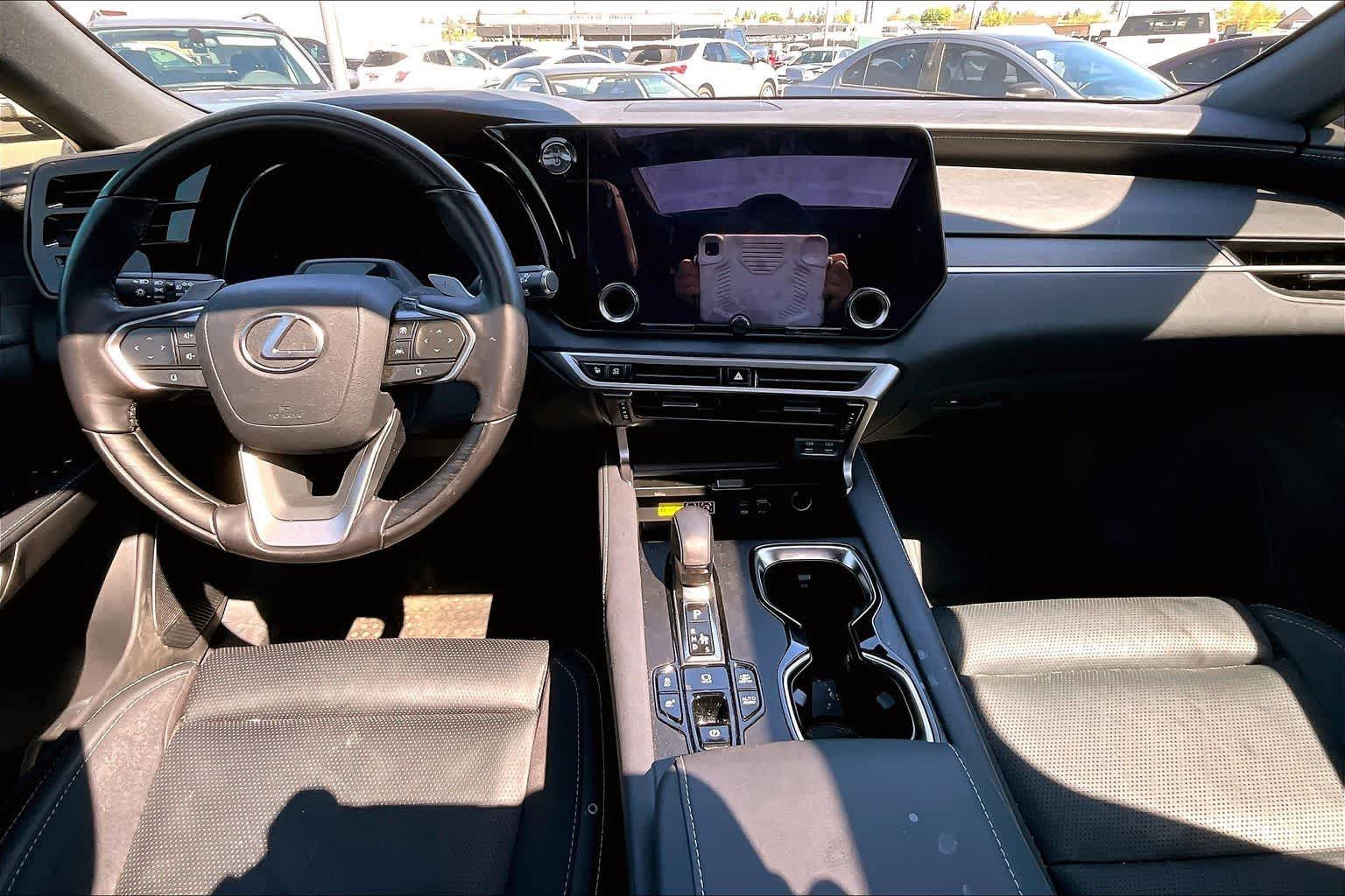 Thumbnail: 2025 Lexus RX - 10