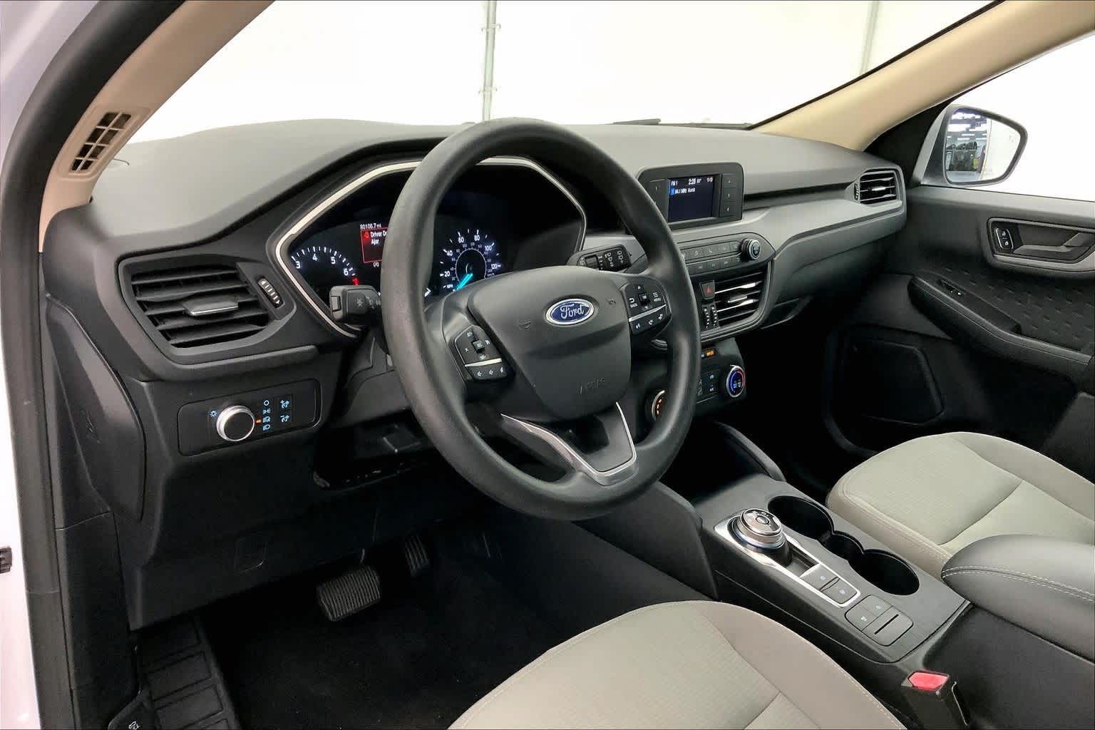 2020 Ford Escape S photo 2