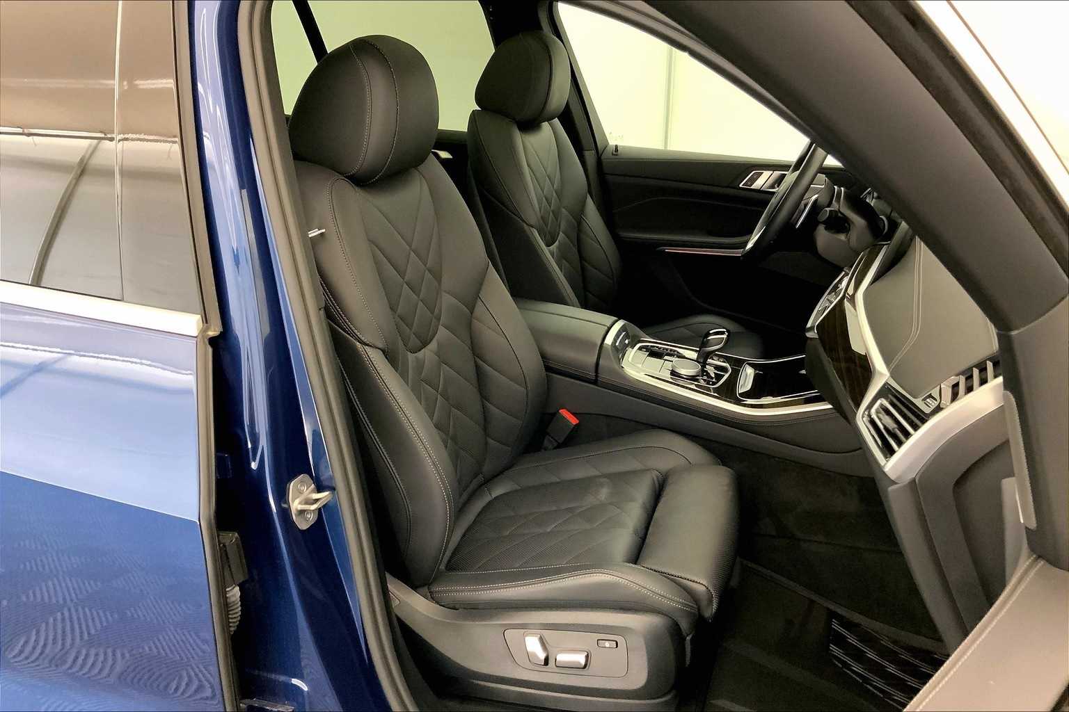 Thumbnail: 2023 BMW X5 - 13