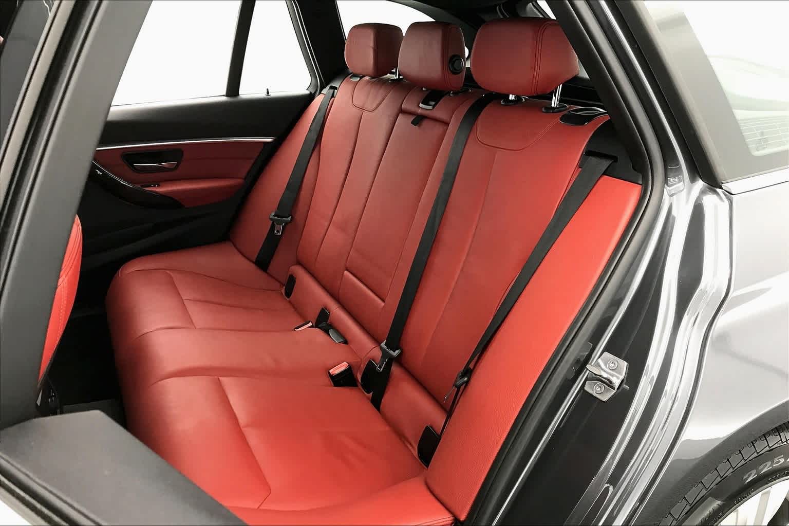 Thumbnail: 2016 BMW 3 Series - 15