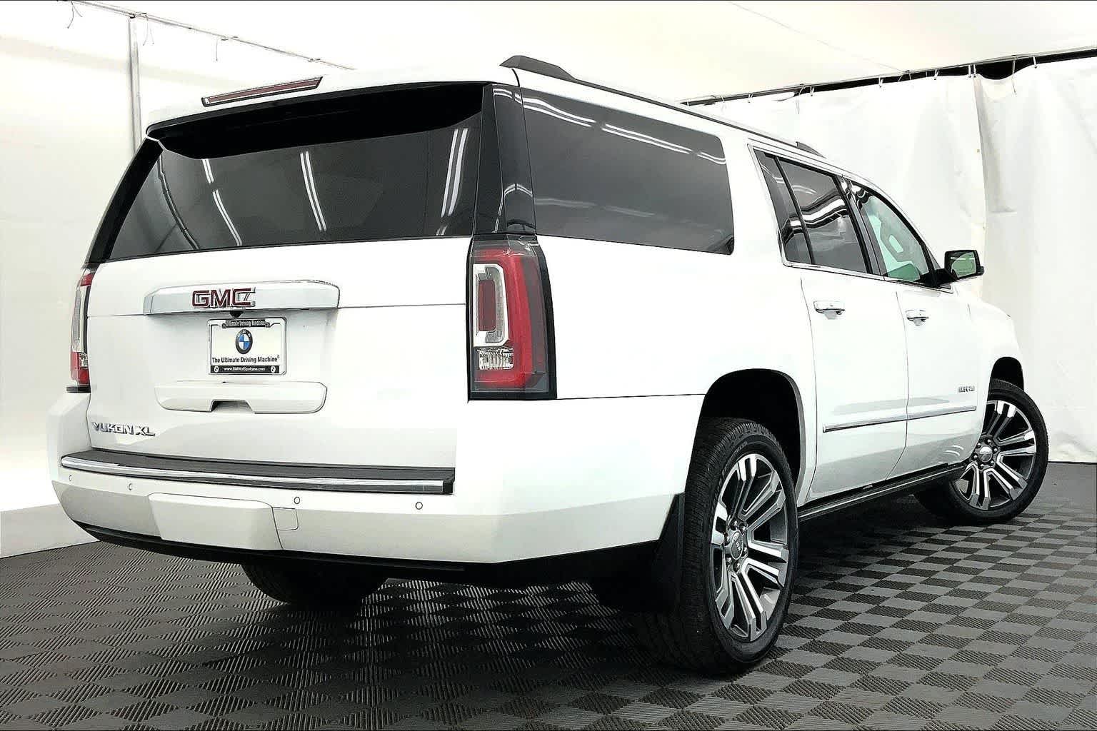 Thumbnail: 2019 GMC Yukon XL - 22