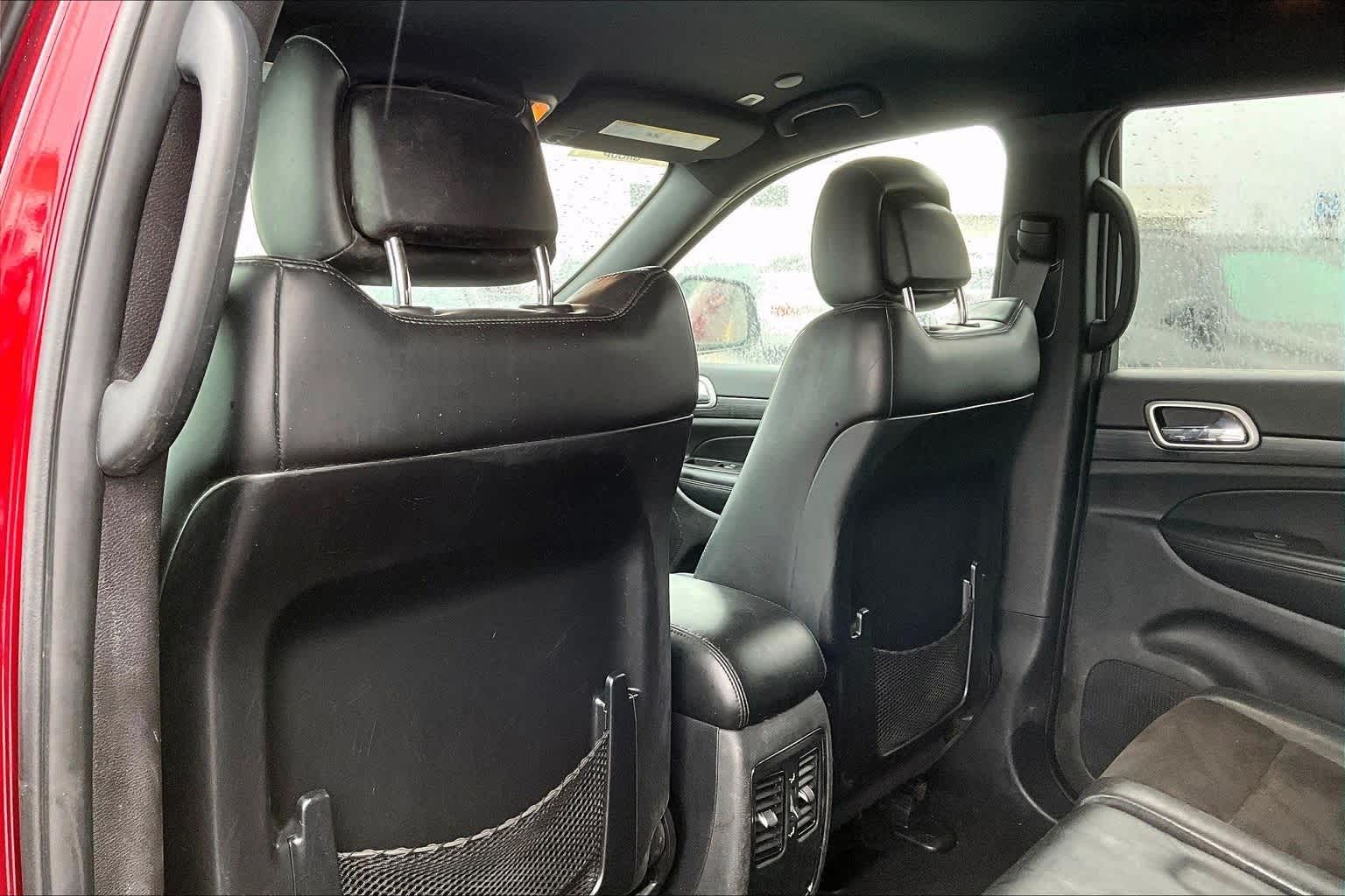 Thumbnail: 2020 Jeep Grand Cherokee - 12