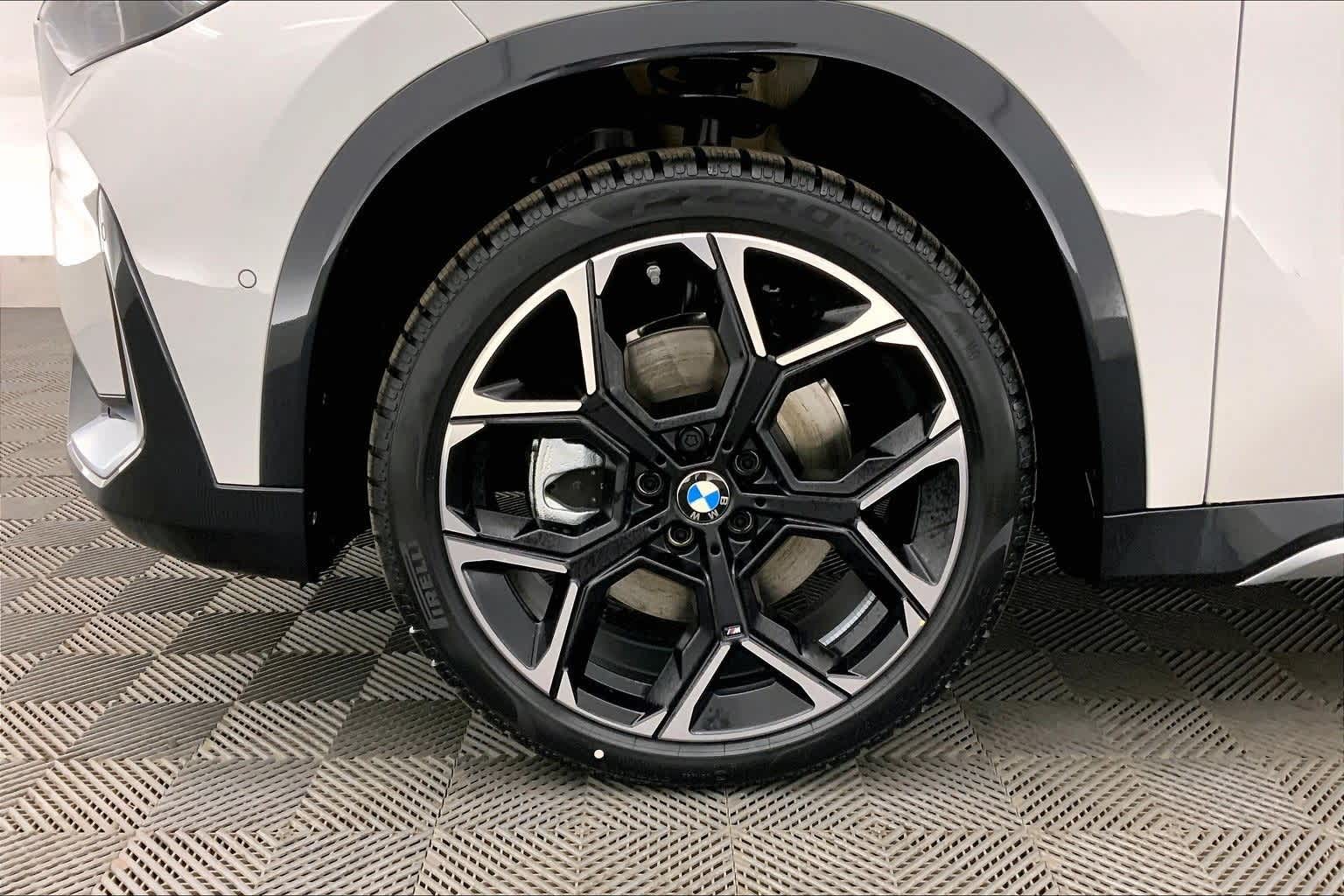 Thumbnail: 2026 BMW X1 - 8