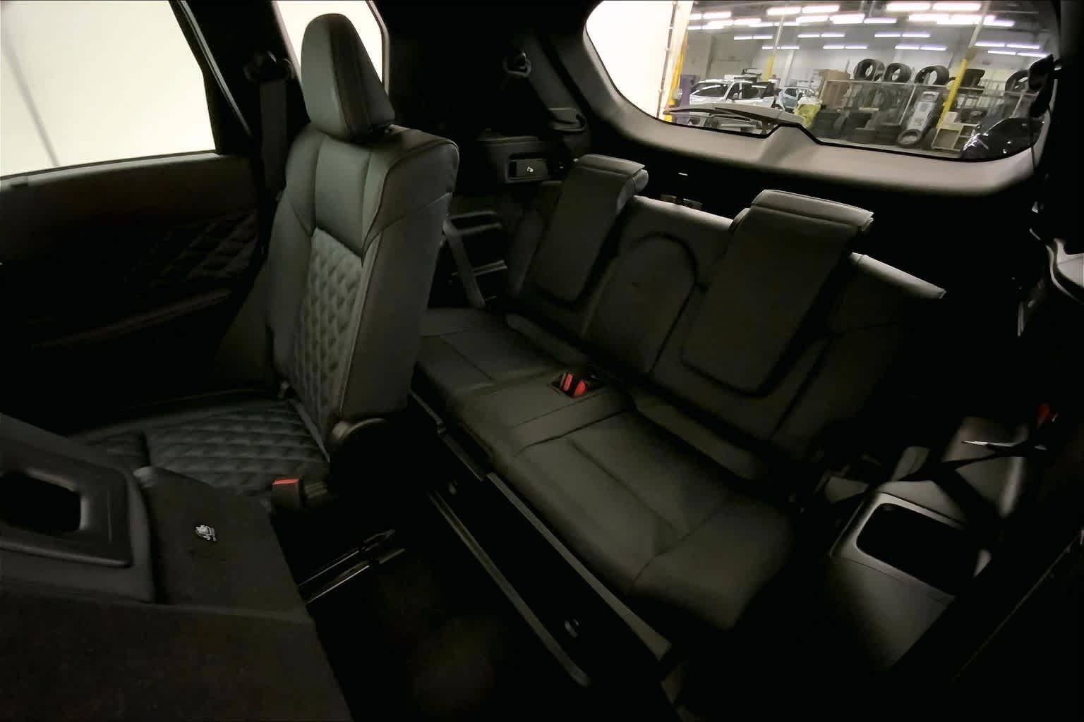 Thumbnail: 2023 Mitsubishi Outlander - 29