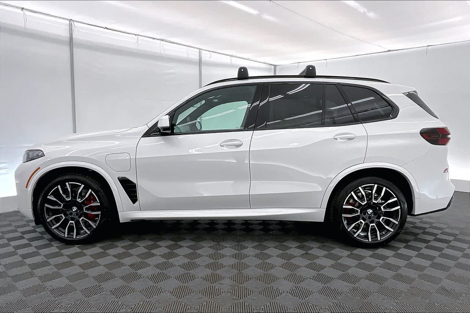 Thumbnail: 2026 BMW X5 - 3