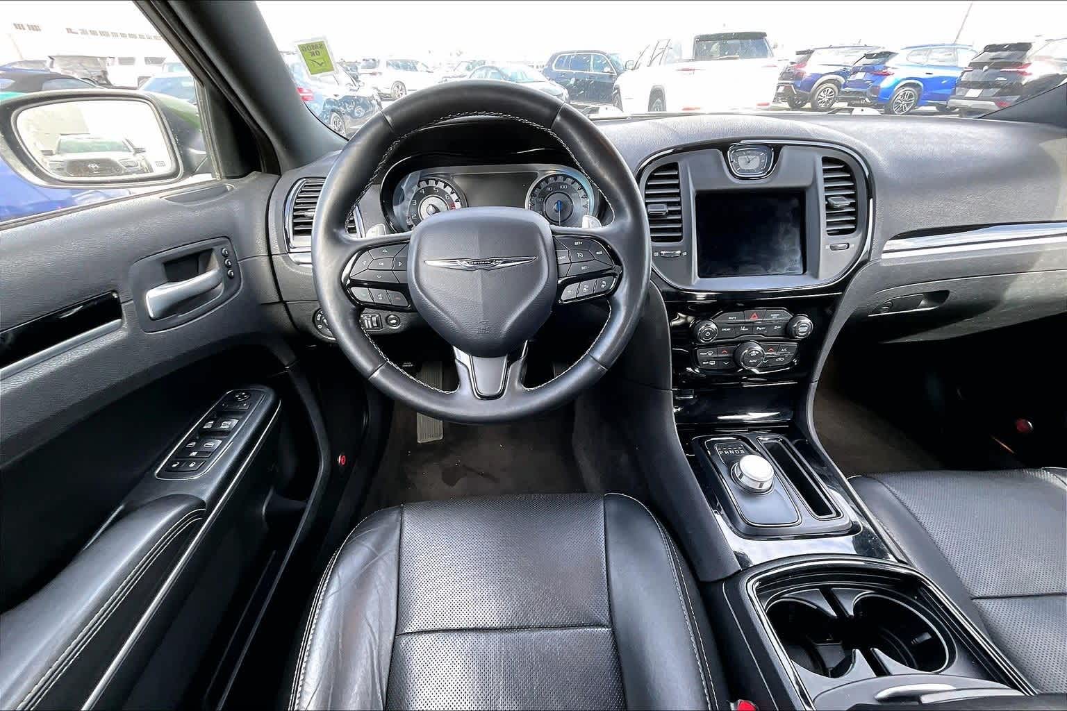 Thumbnail: 2018 Chrysler 300 - 15