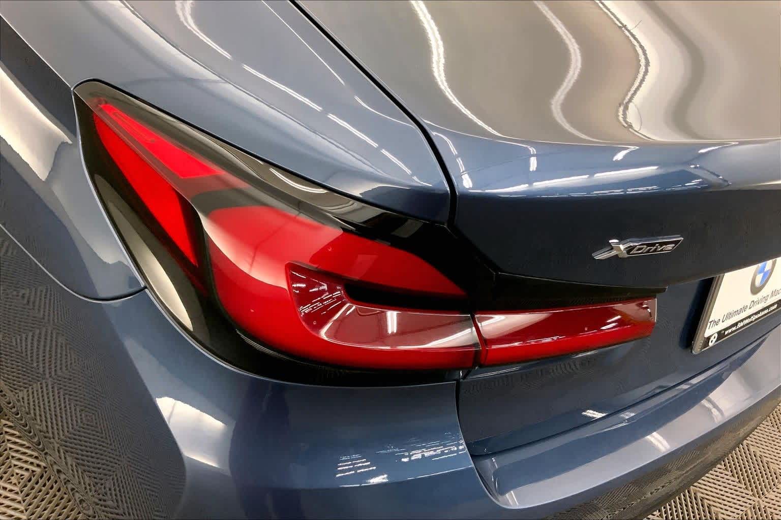 Thumbnail: 2023 BMW 5 Series - 32