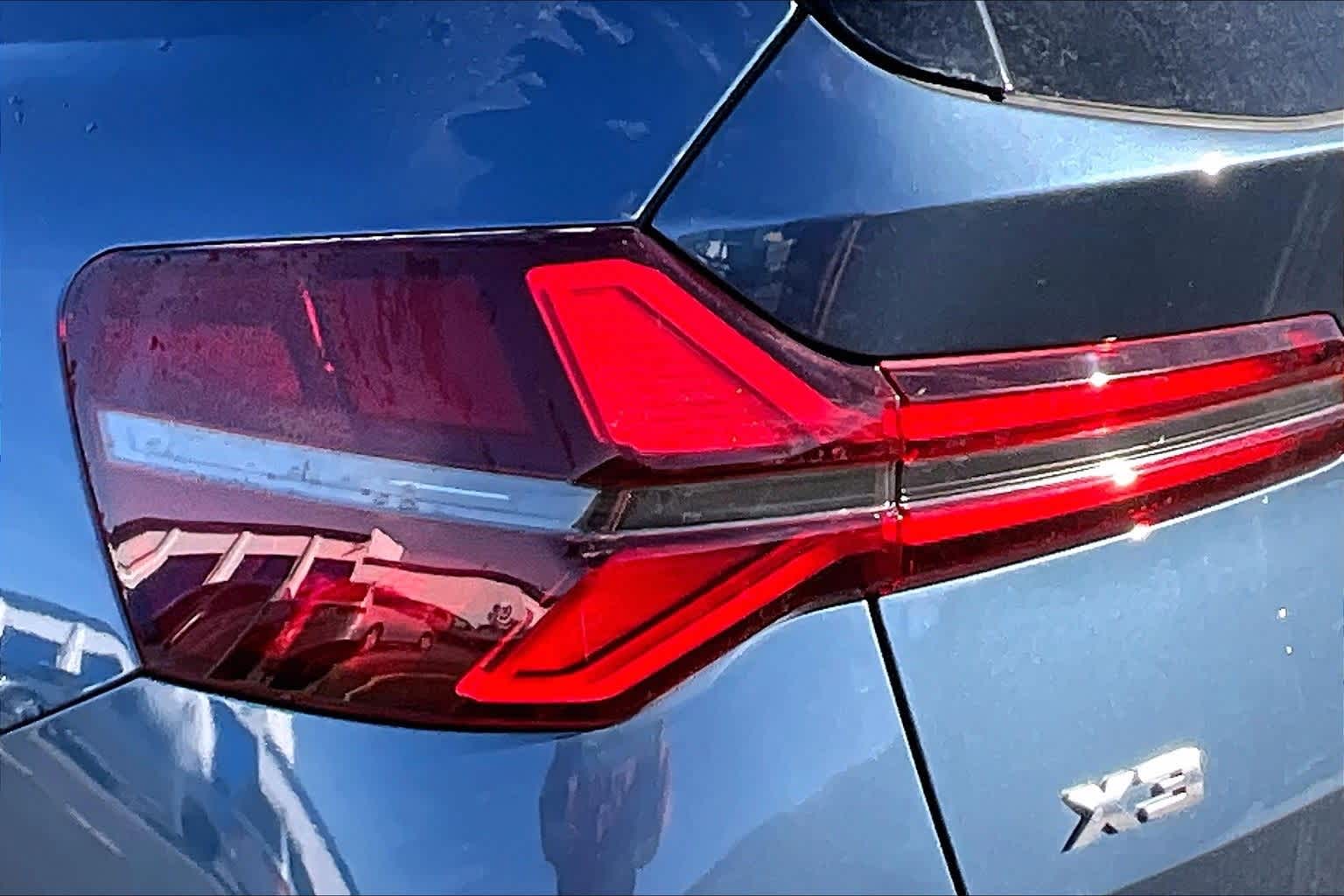 Thumbnail: 2025 BMW X3 - 15