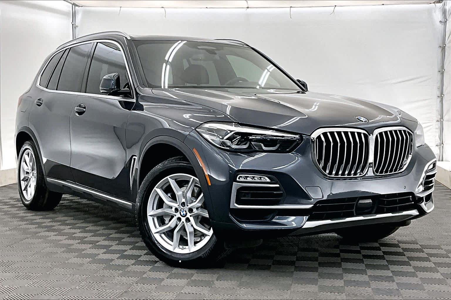 Thumbnail: 2021 BMW X5 - 21