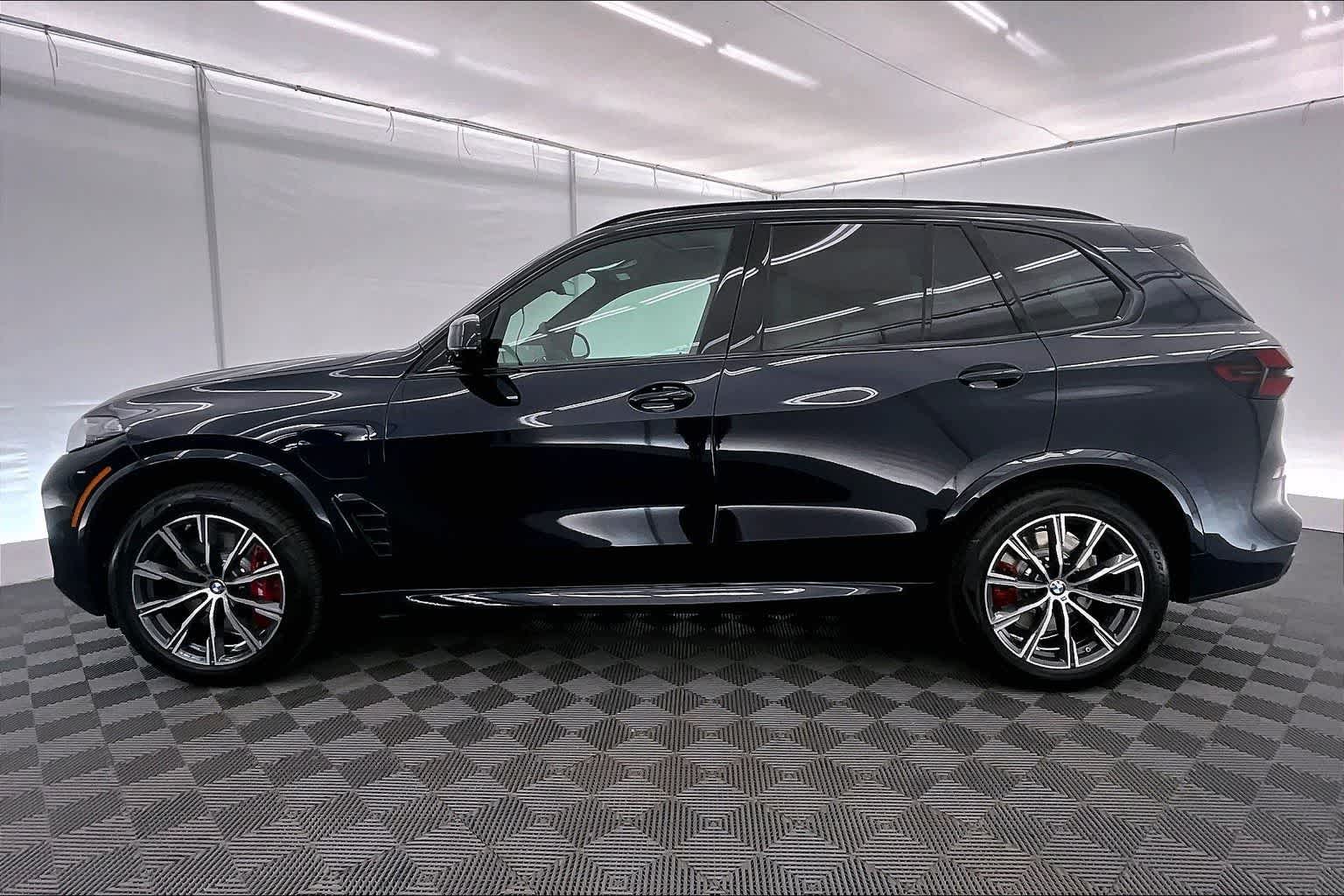 Thumbnail: 2026 BMW X5 - 3