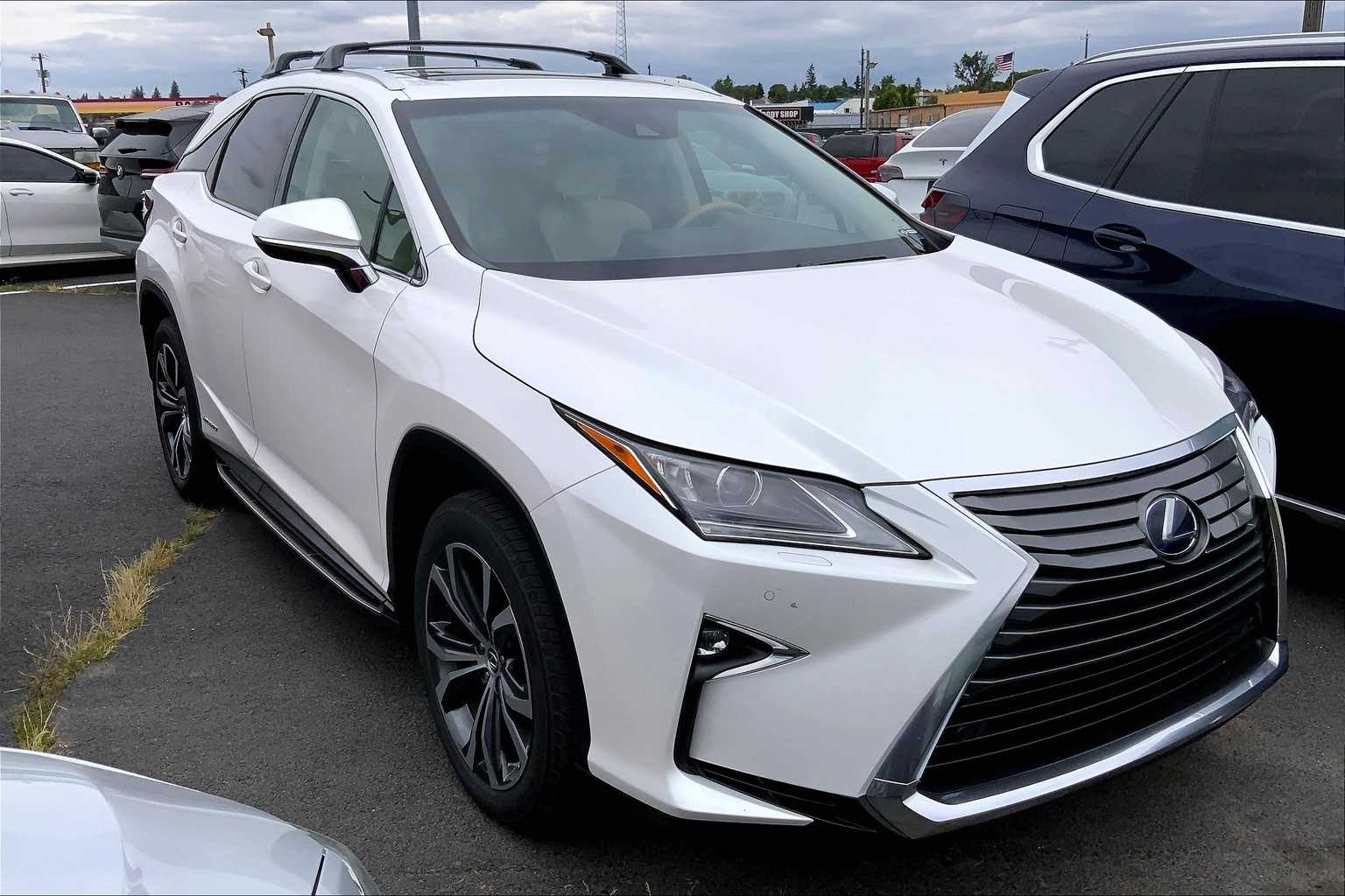 Thumbnail: 2018 Lexus RX - 11