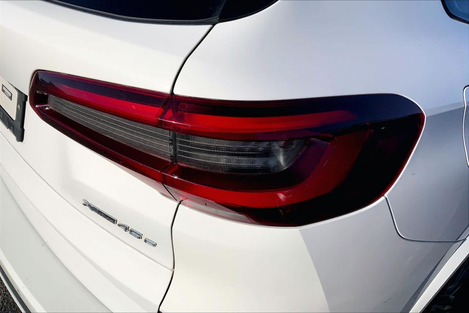 Thumbnail: 2022 BMW X5 - 12