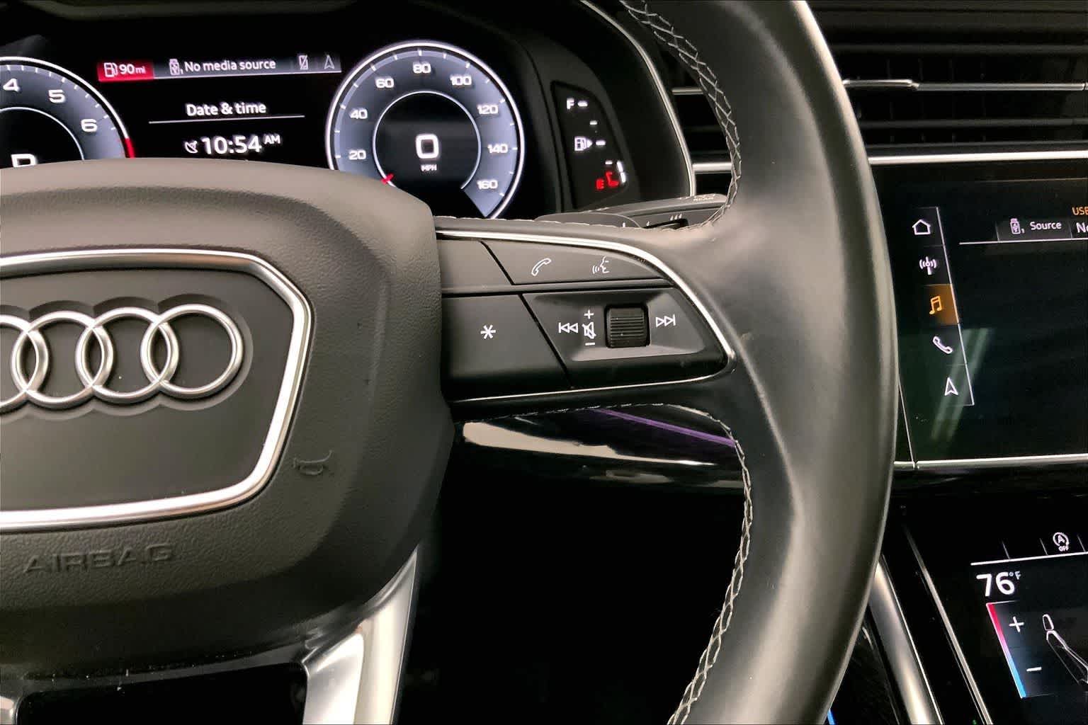 Thumbnail: 2022 Audi Q8 - 25