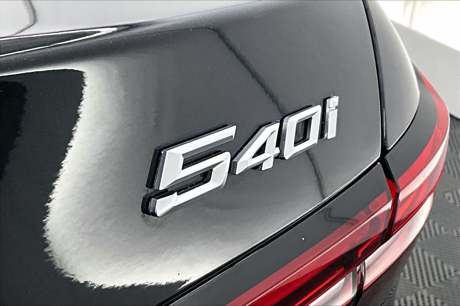 Thumbnail: 2026 BMW 5 Series - 7