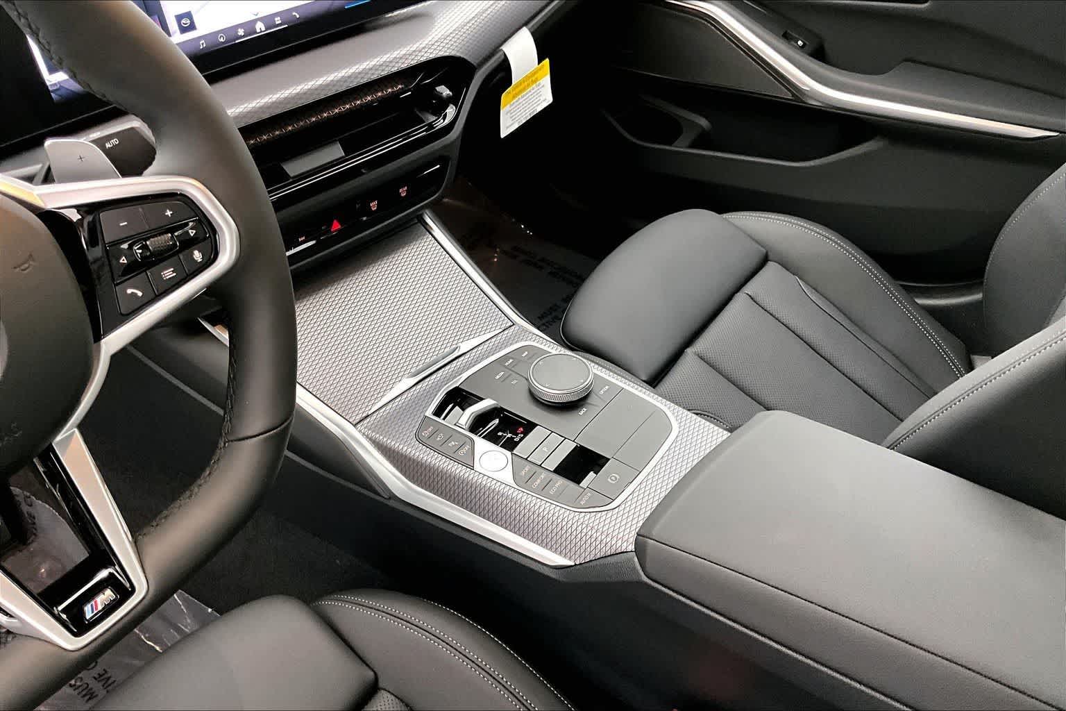 Thumbnail: 2026 BMW 3 Series - 17