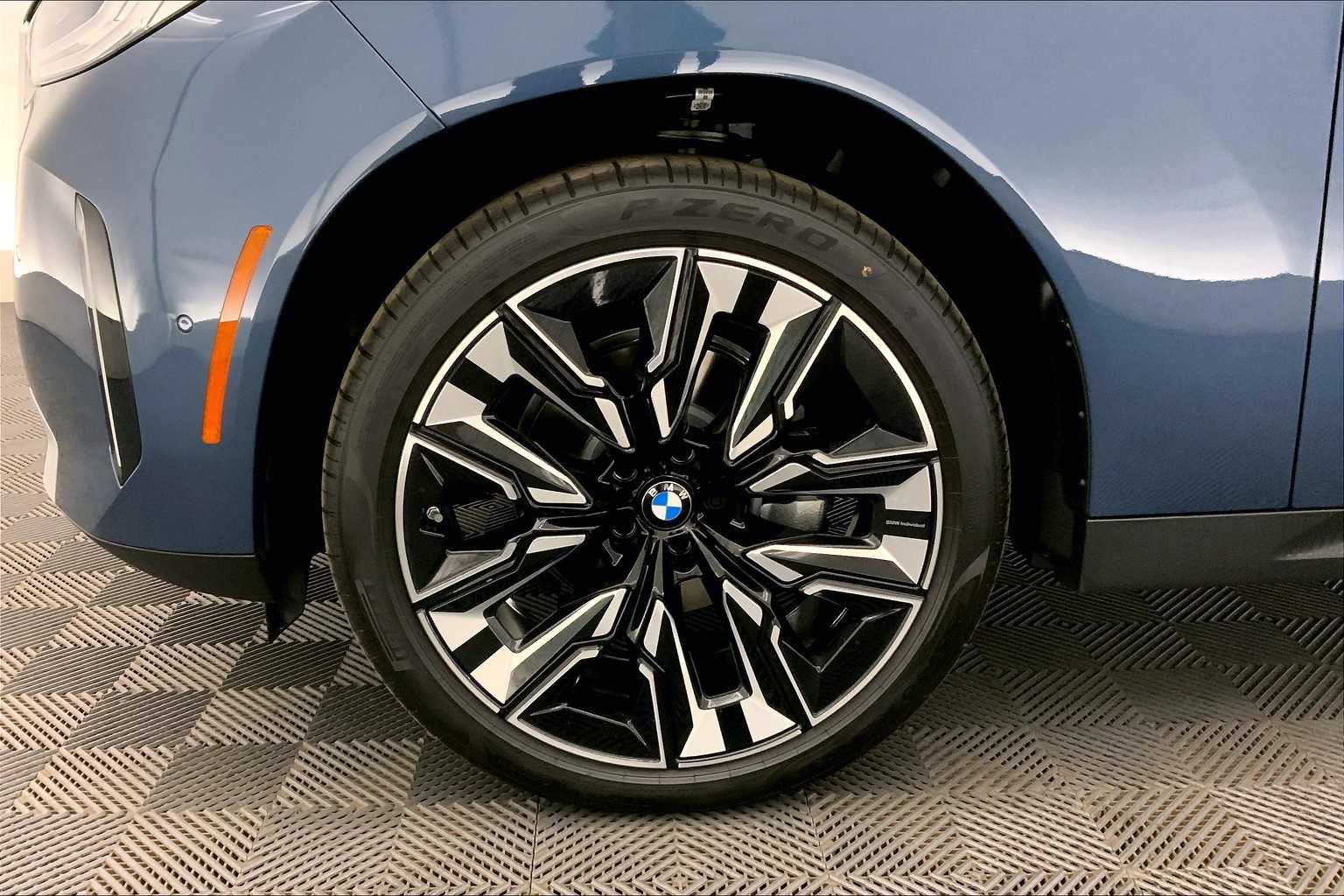 Thumbnail: 2025 BMW X3 - 8