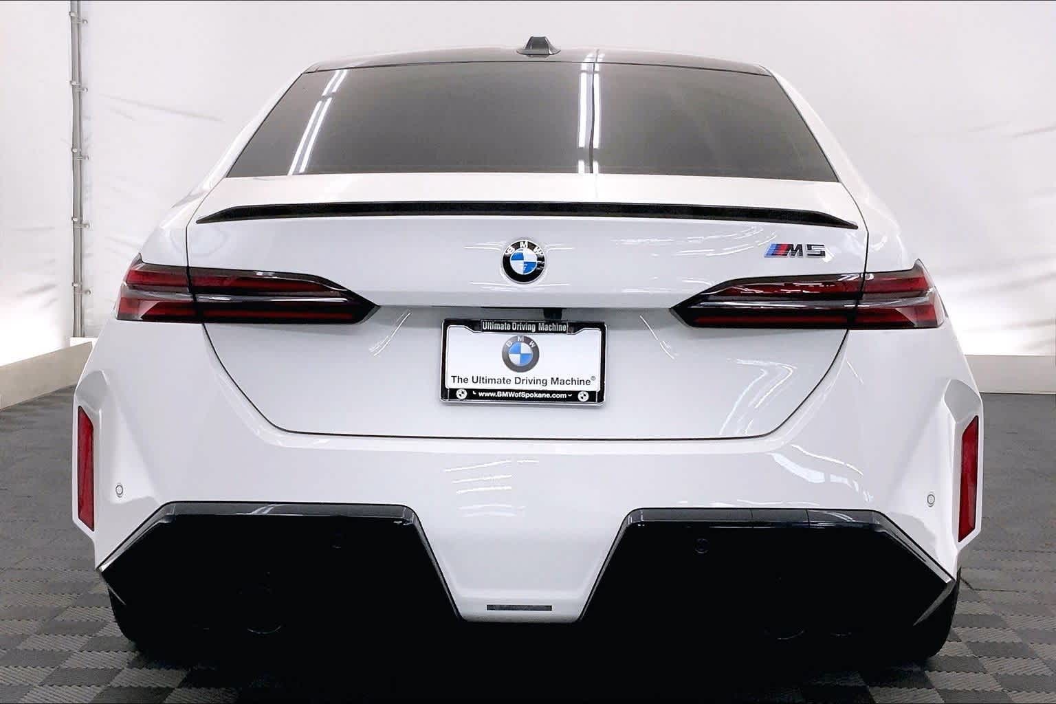 Thumbnail: 2026 BMW M5 - 5