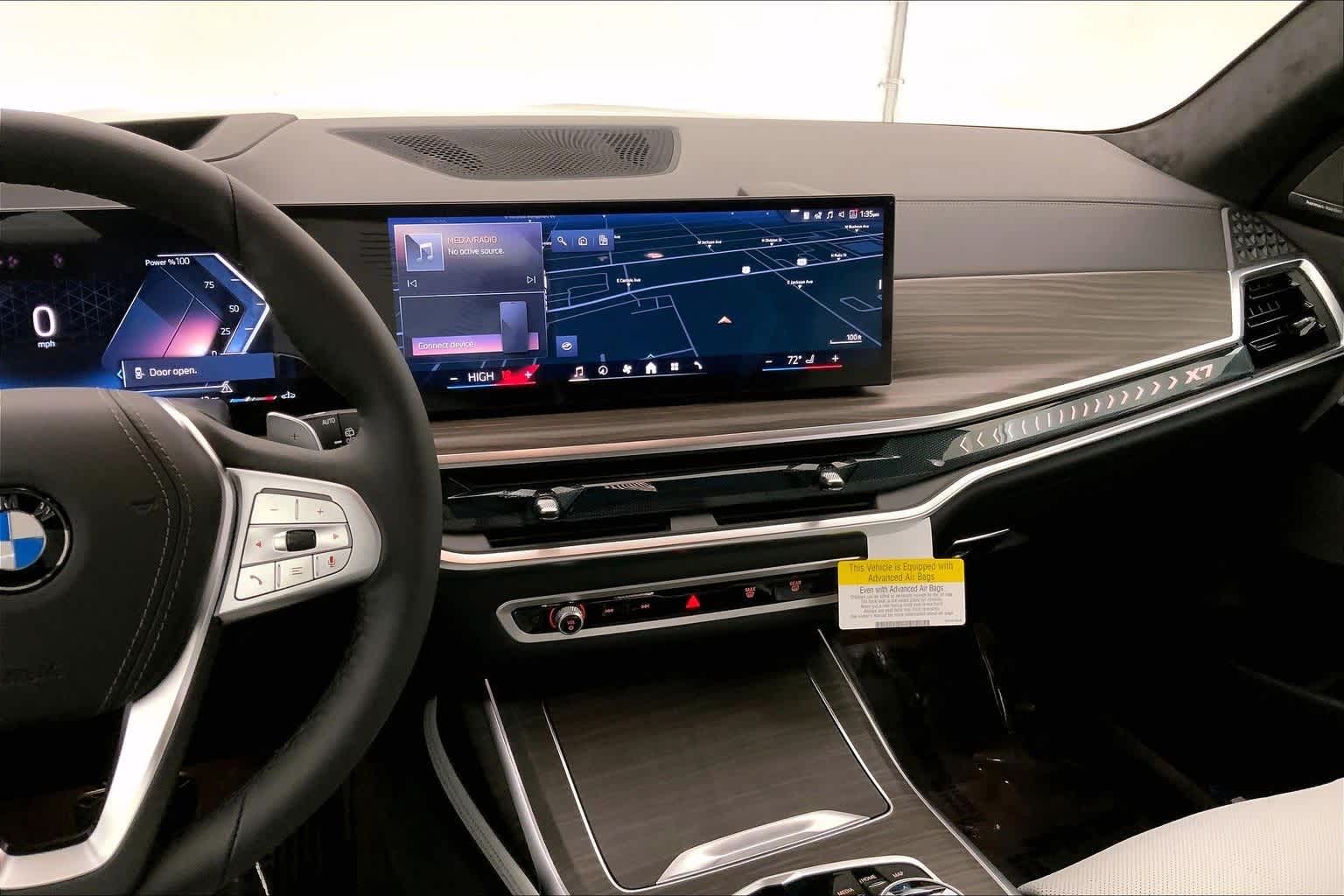 Thumbnail: 2026 BMW X7 - 16