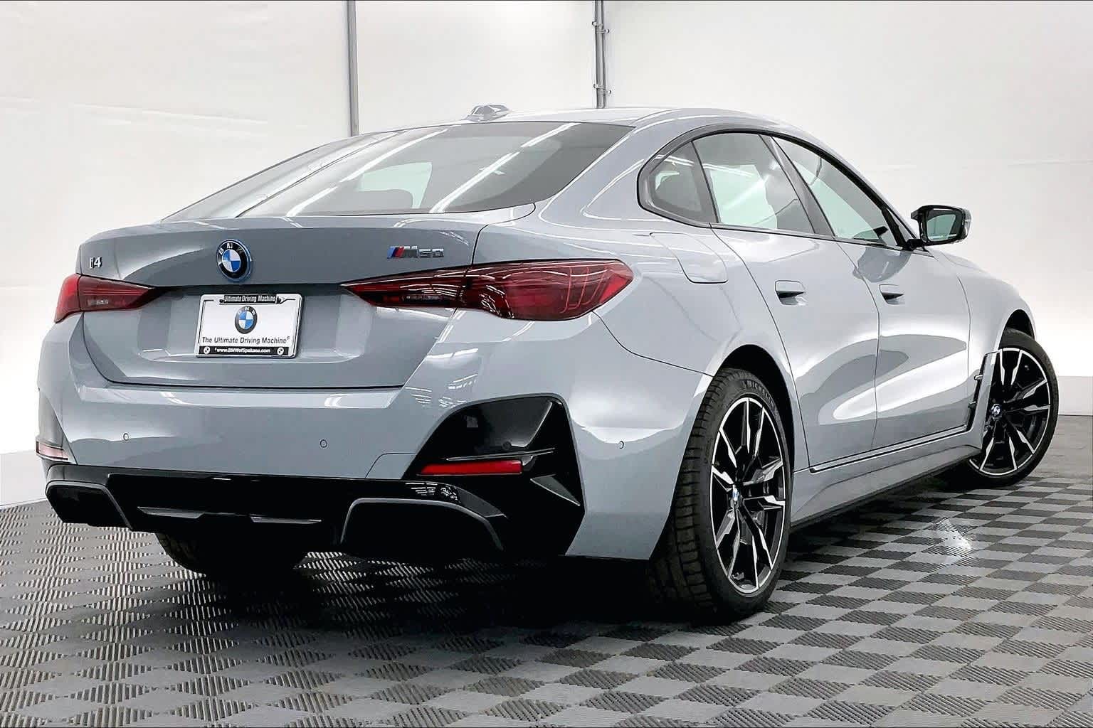 Thumbnail: 2025 BMW i4 - 22