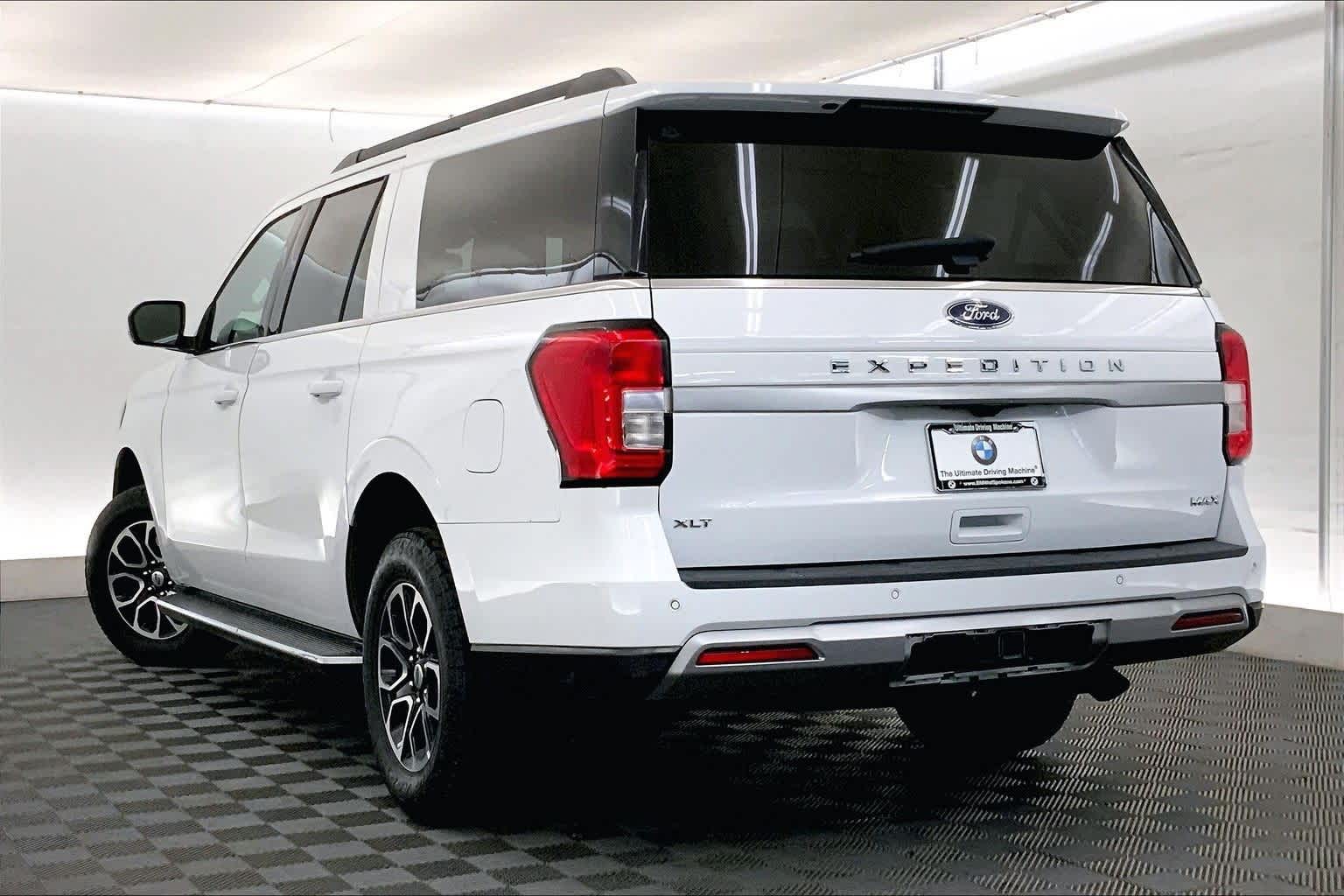 Thumbnail: 2022 Ford Expedition MAX - 4