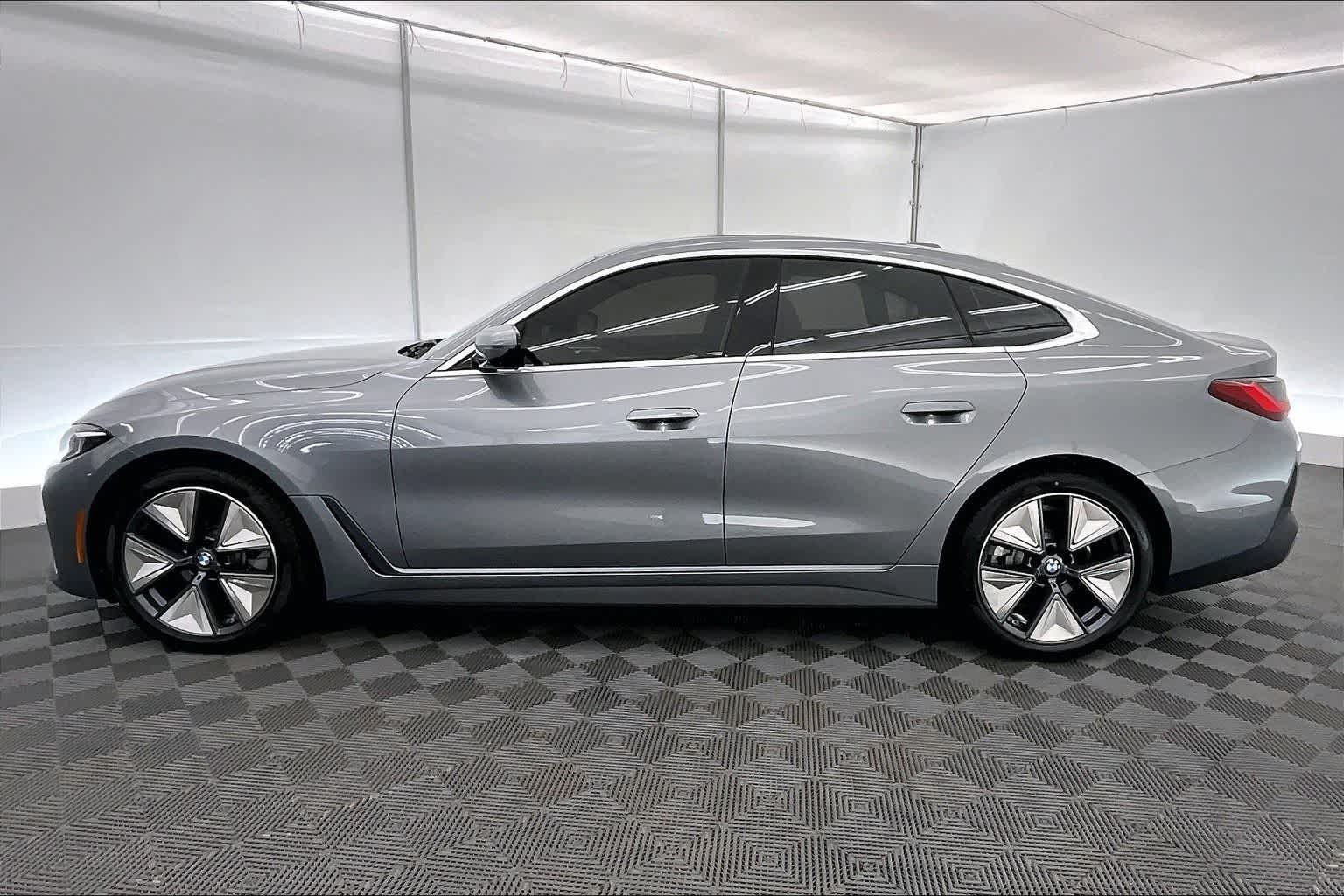 Thumbnail: 2025 BMW i4 - 3