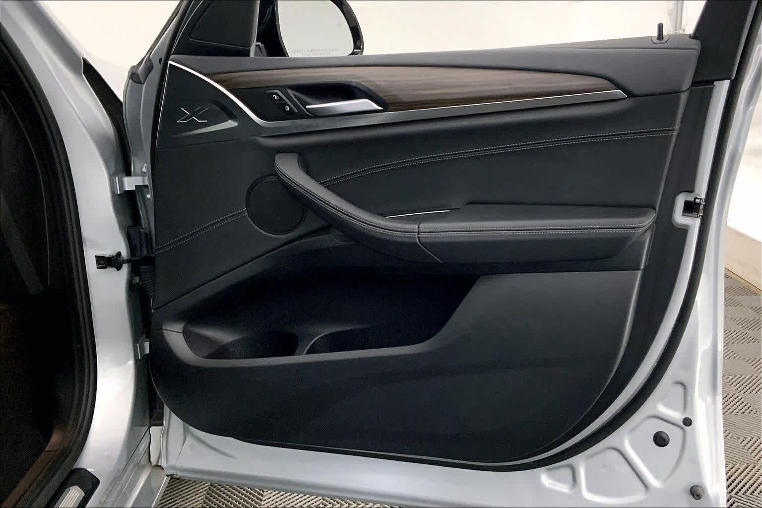 Thumbnail: 2021 BMW X3 - 28