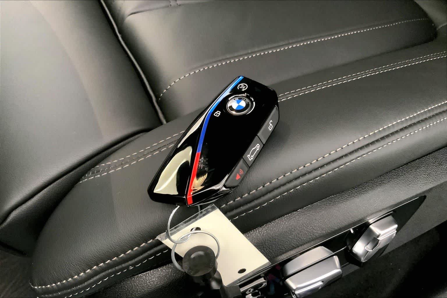 Thumbnail: 2026 BMW X7 - 20