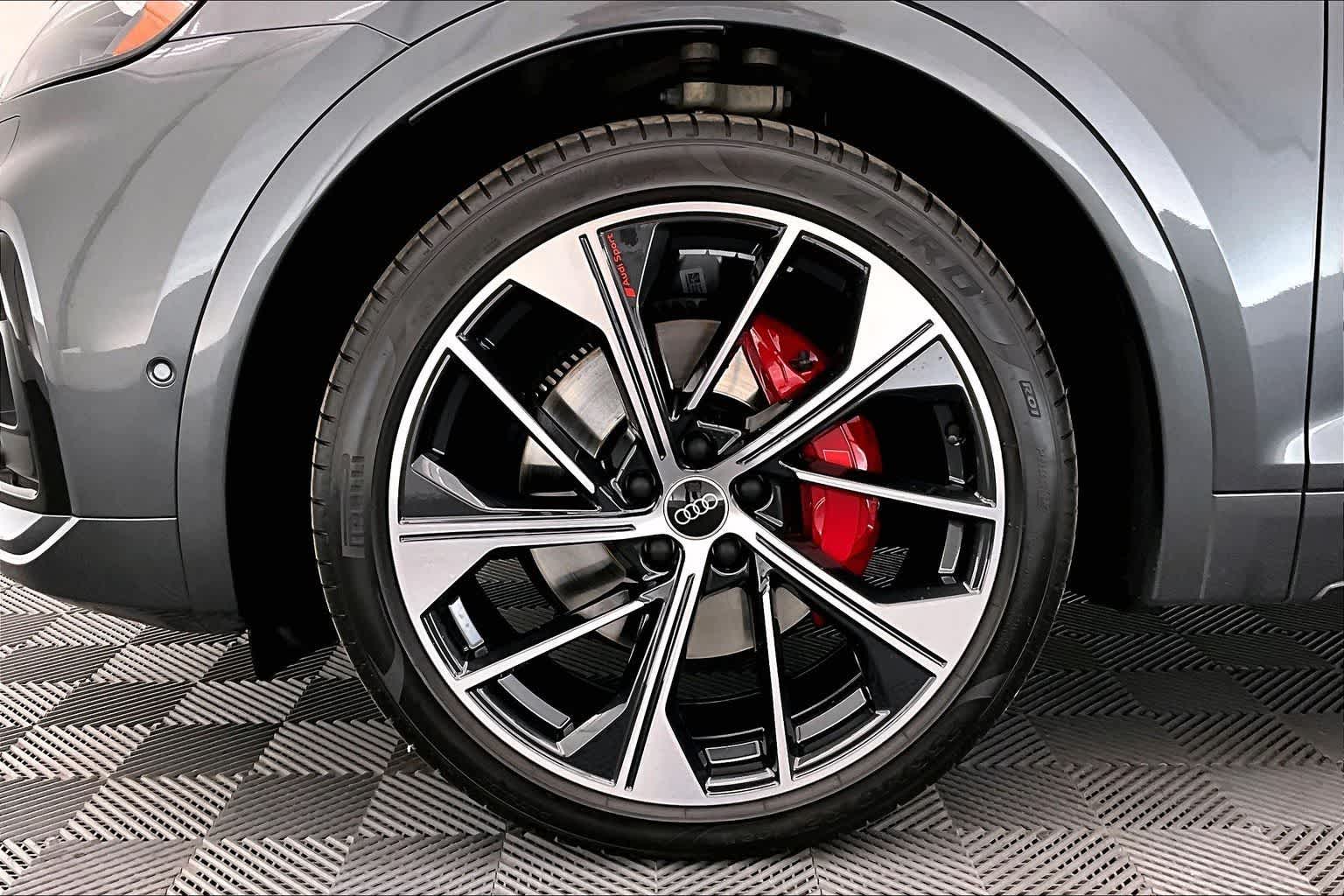 Thumbnail: 2024 Audi SQ5 - 8