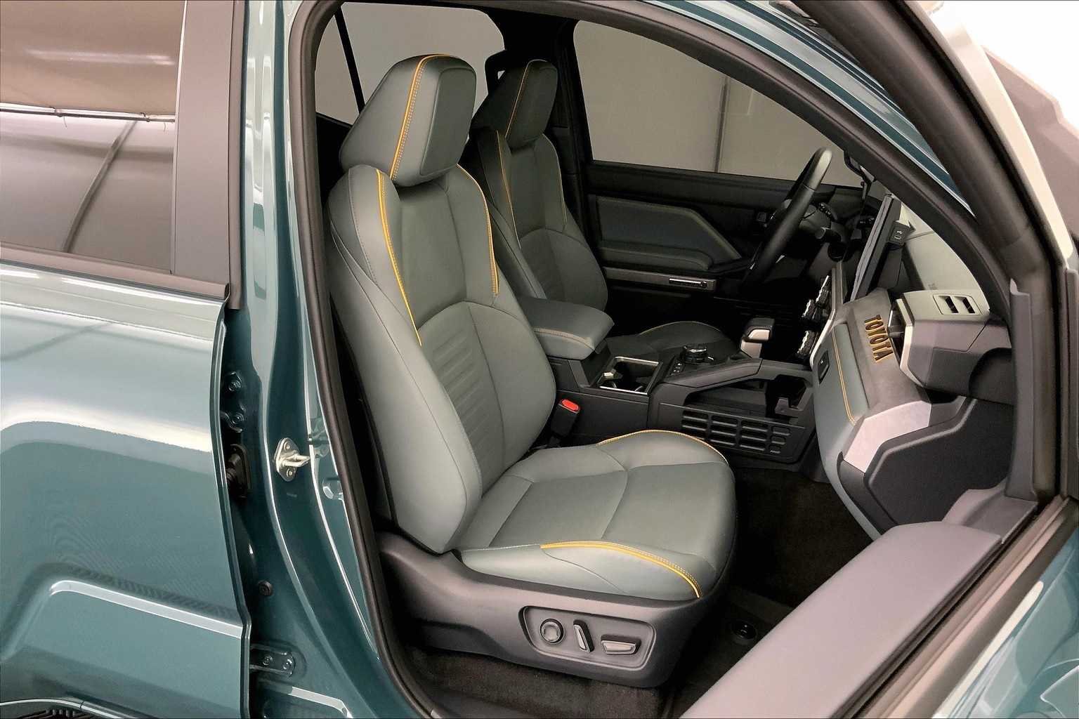 Thumbnail: 2025 Toyota 4Runner - 13