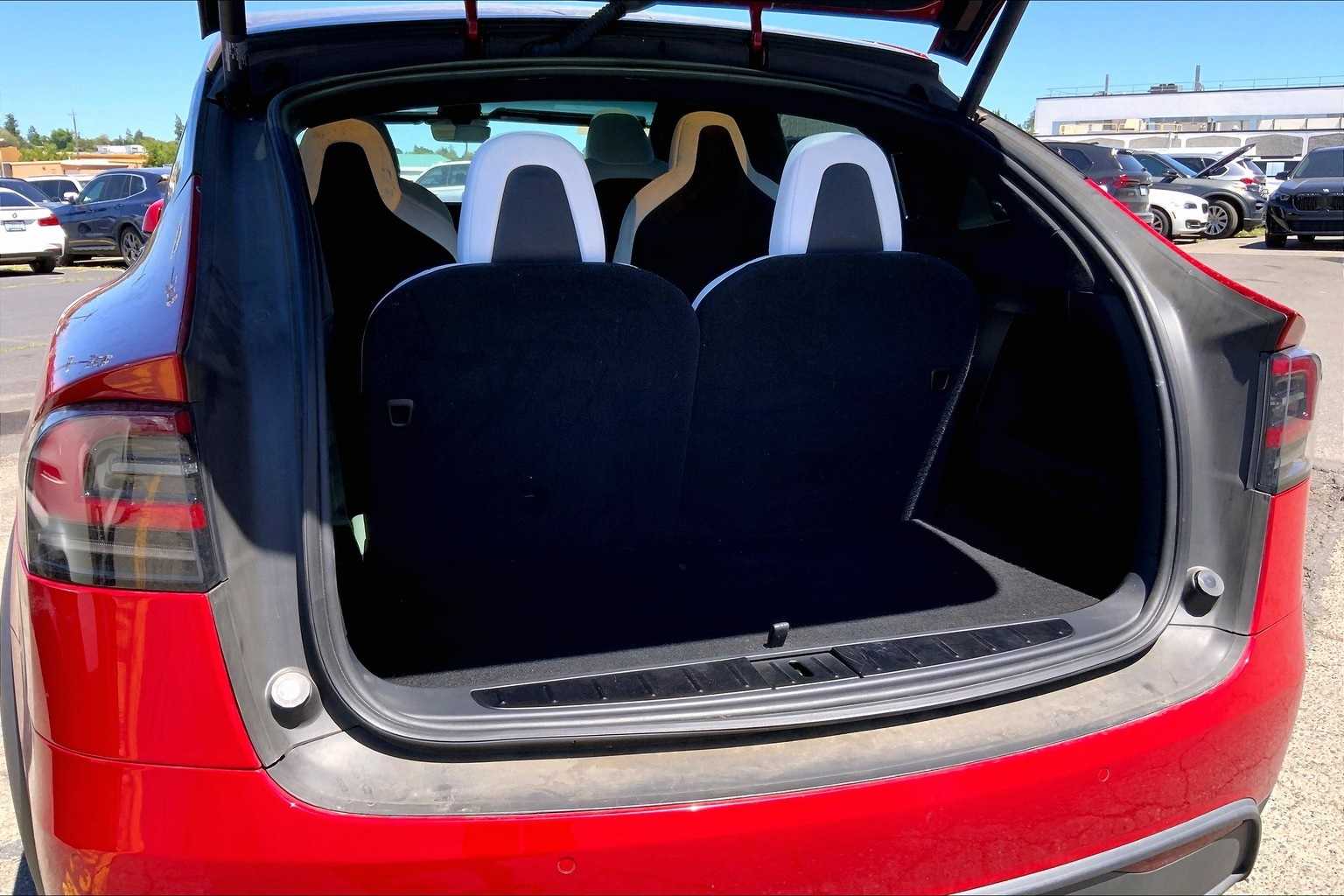 2022 Tesla Model X Plaid 19