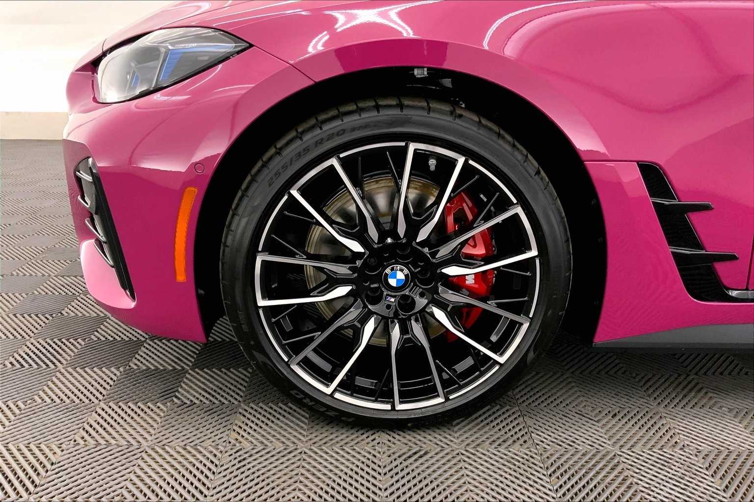Thumbnail: 2025 BMW i4 - 8