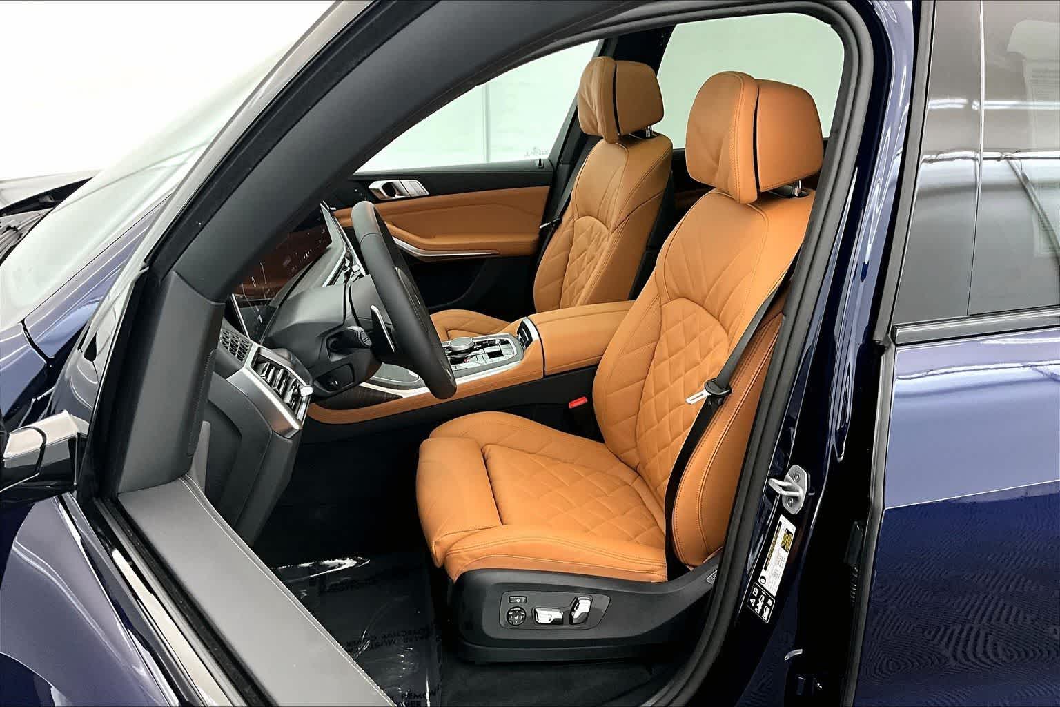 Thumbnail: 2026 BMW X7 - 11