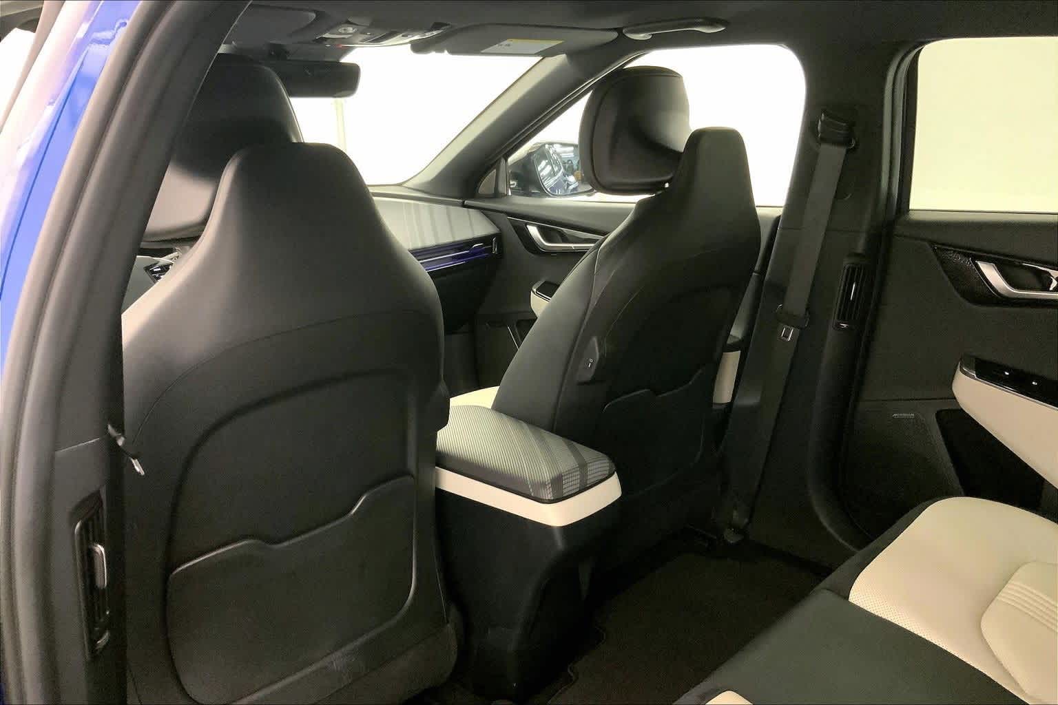 Thumbnail: 2023 Kia EV6 - 12