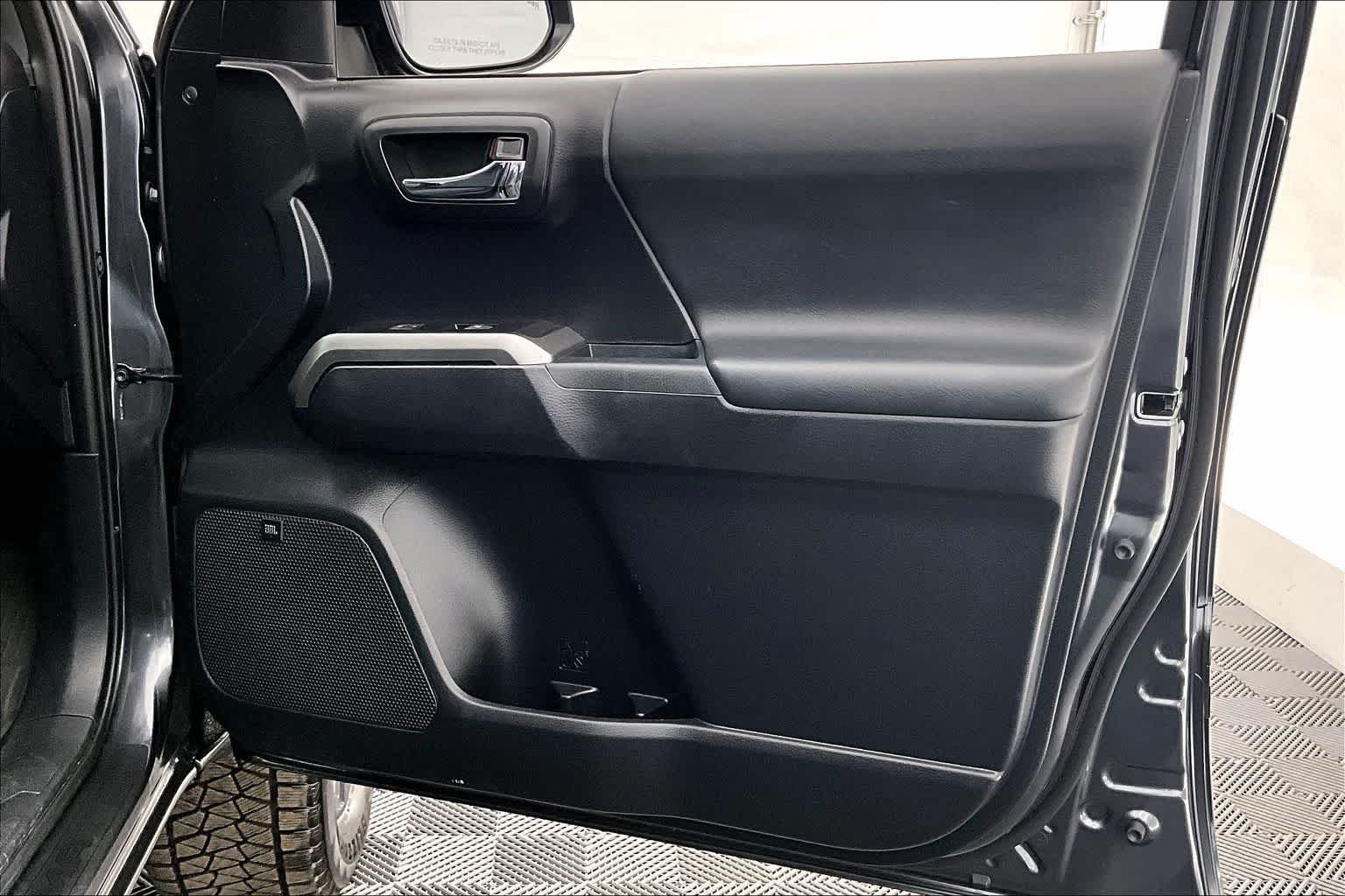 Thumbnail: 2021 Toyota Tacoma - 28