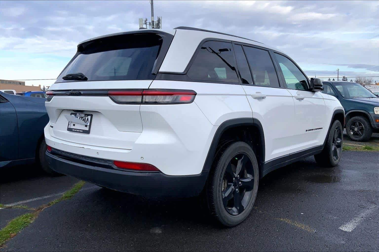 Thumbnail: 2023 Jeep Grand Cherokee - 19