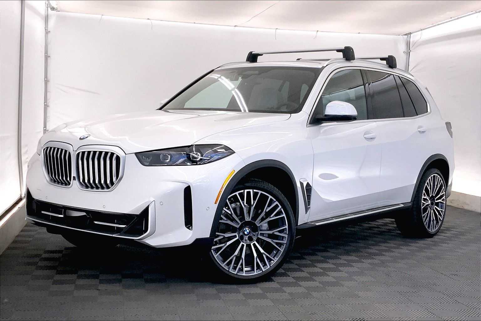 Thumbnail: 2026 BMW X5 - 1