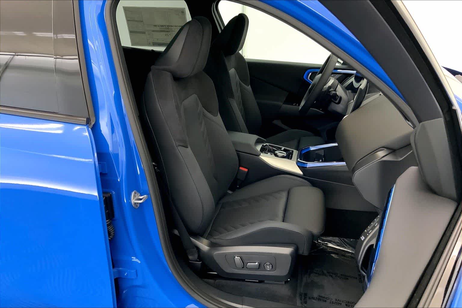 Thumbnail: 2025 BMW X3 - 14