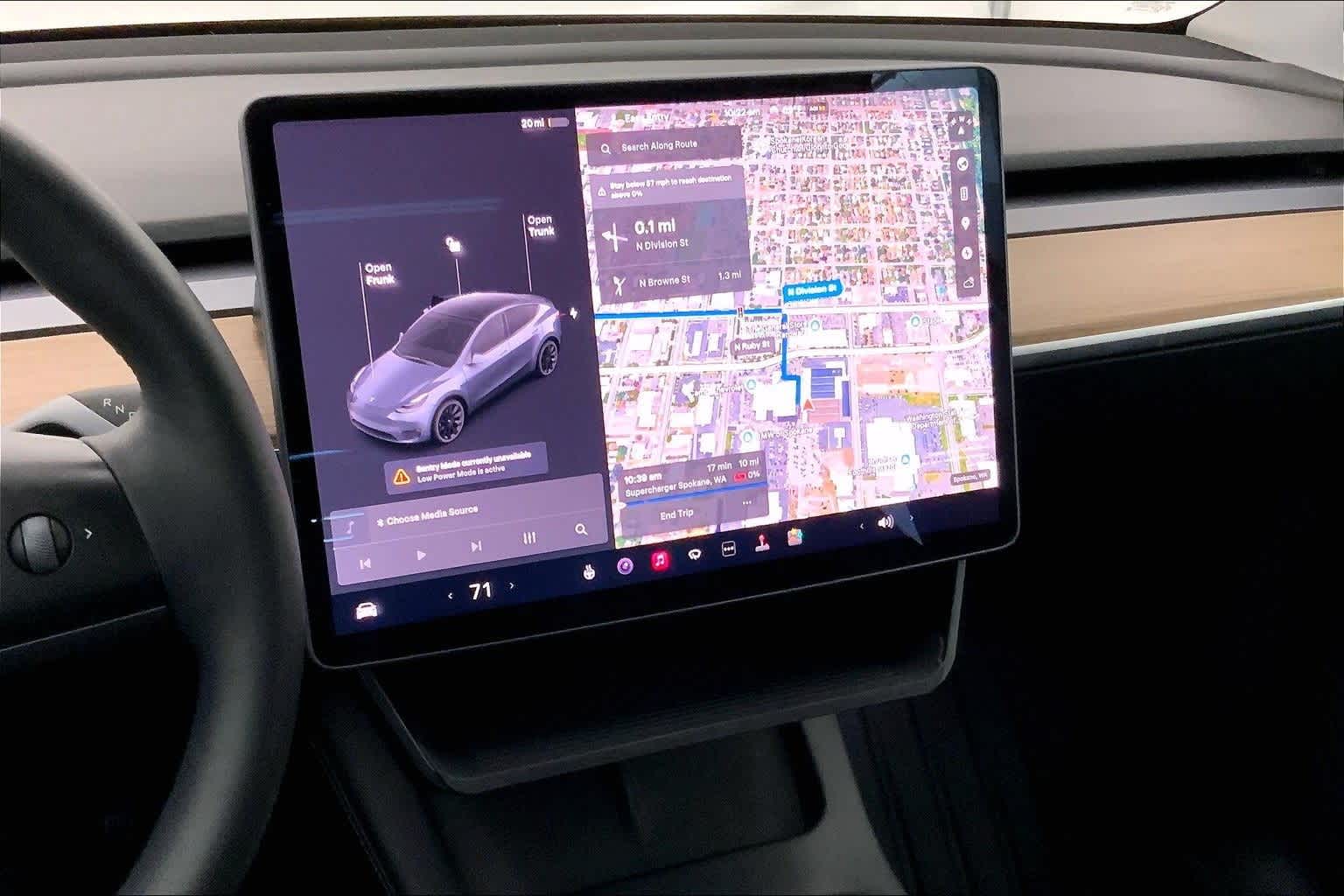 Thumbnail: 2022 Tesla Model Y - 15