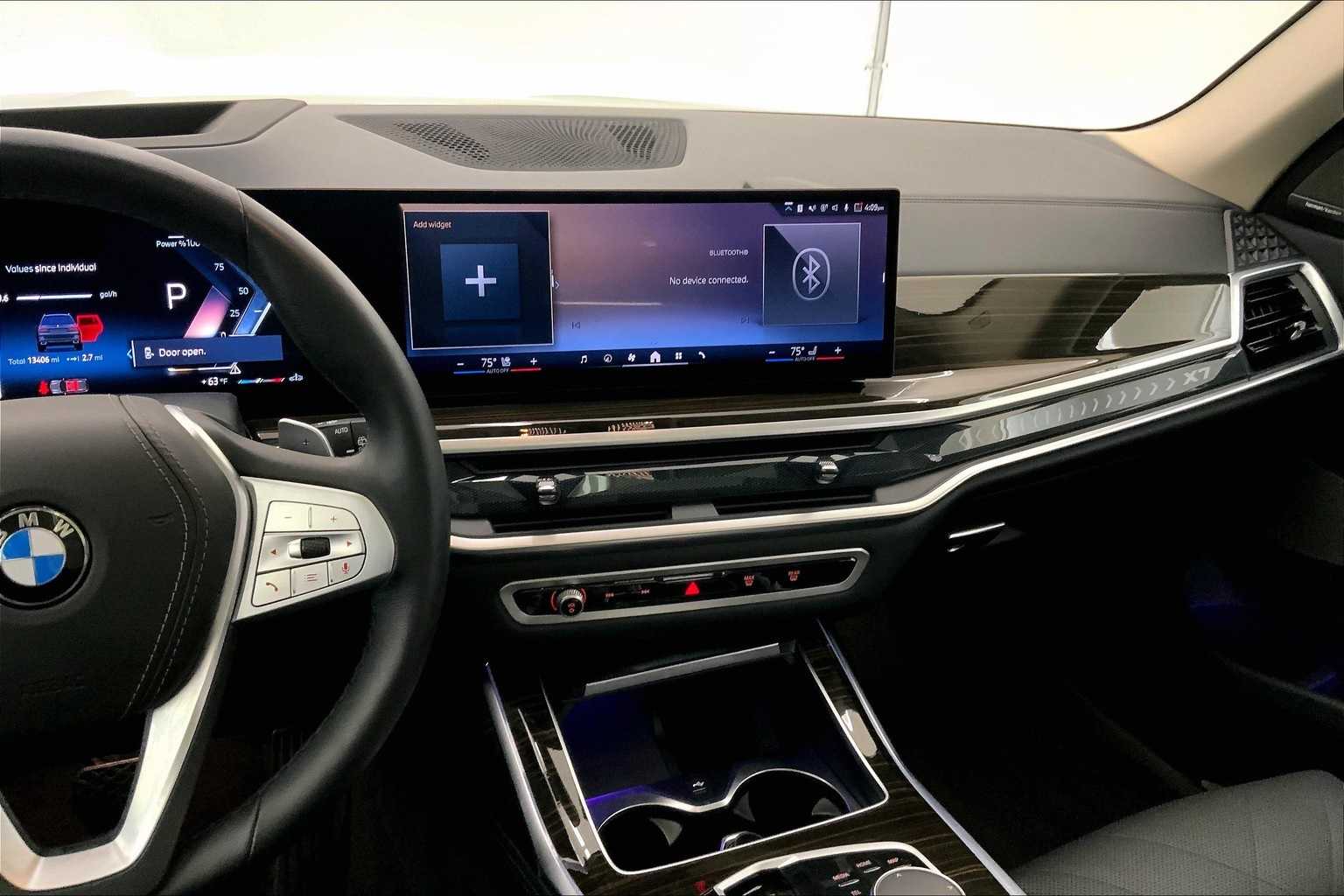 Thumbnail: 2024 BMW X7 - 15