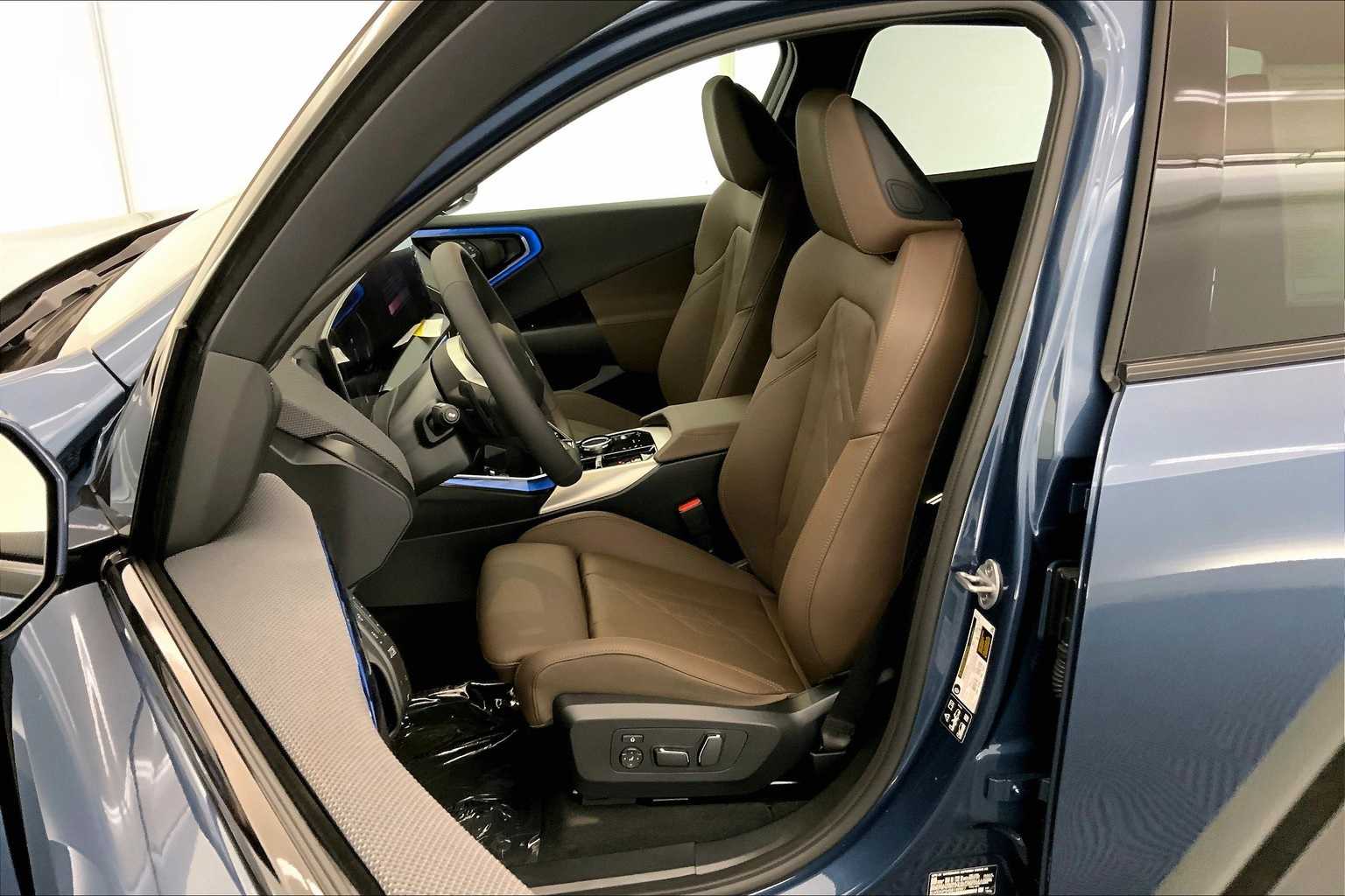 Thumbnail: 2025 BMW X3 - 11